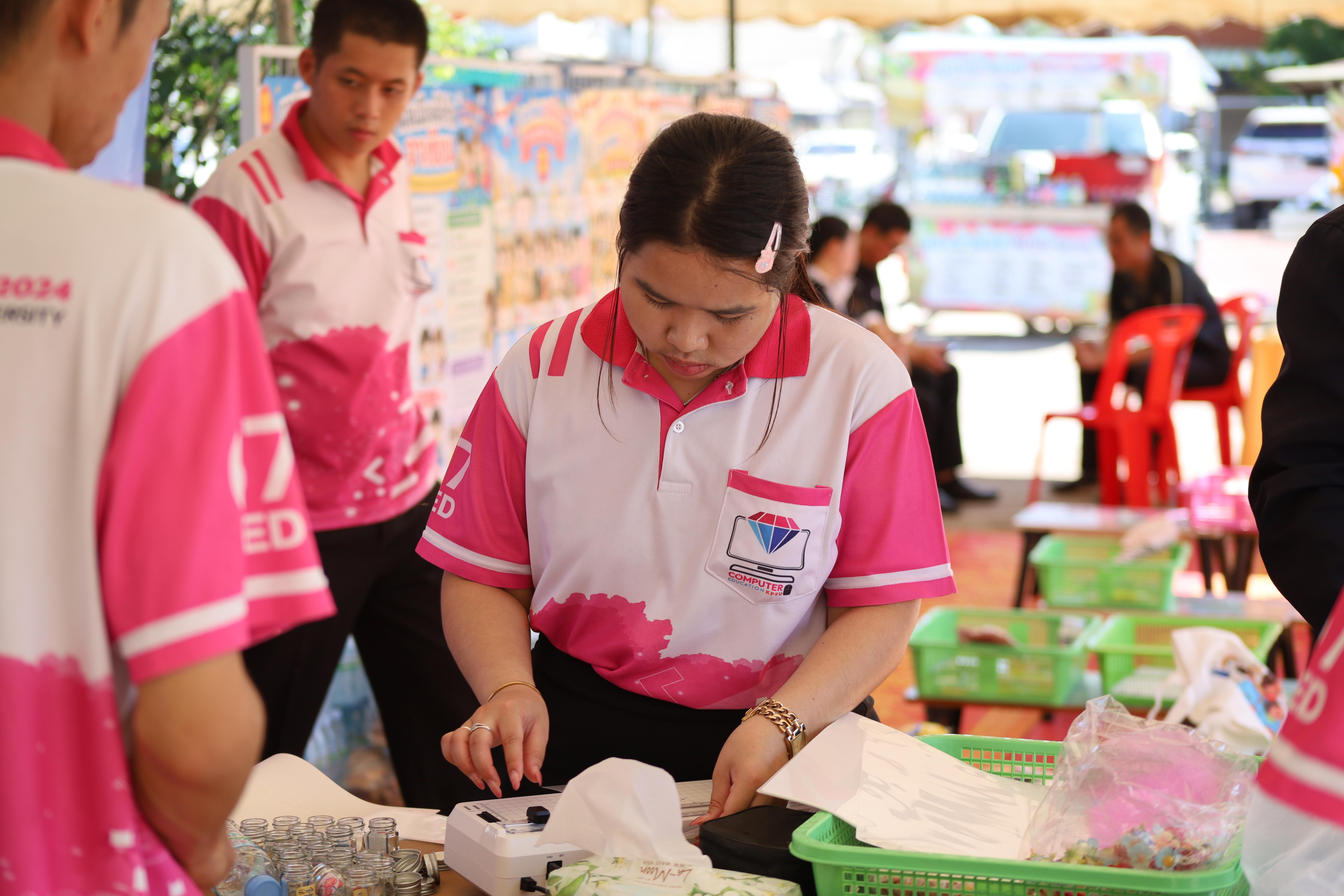 30. กิจกรรมตามโครงการพัฒนาการเรียนรู้สู่ประชาคมอาเซียน