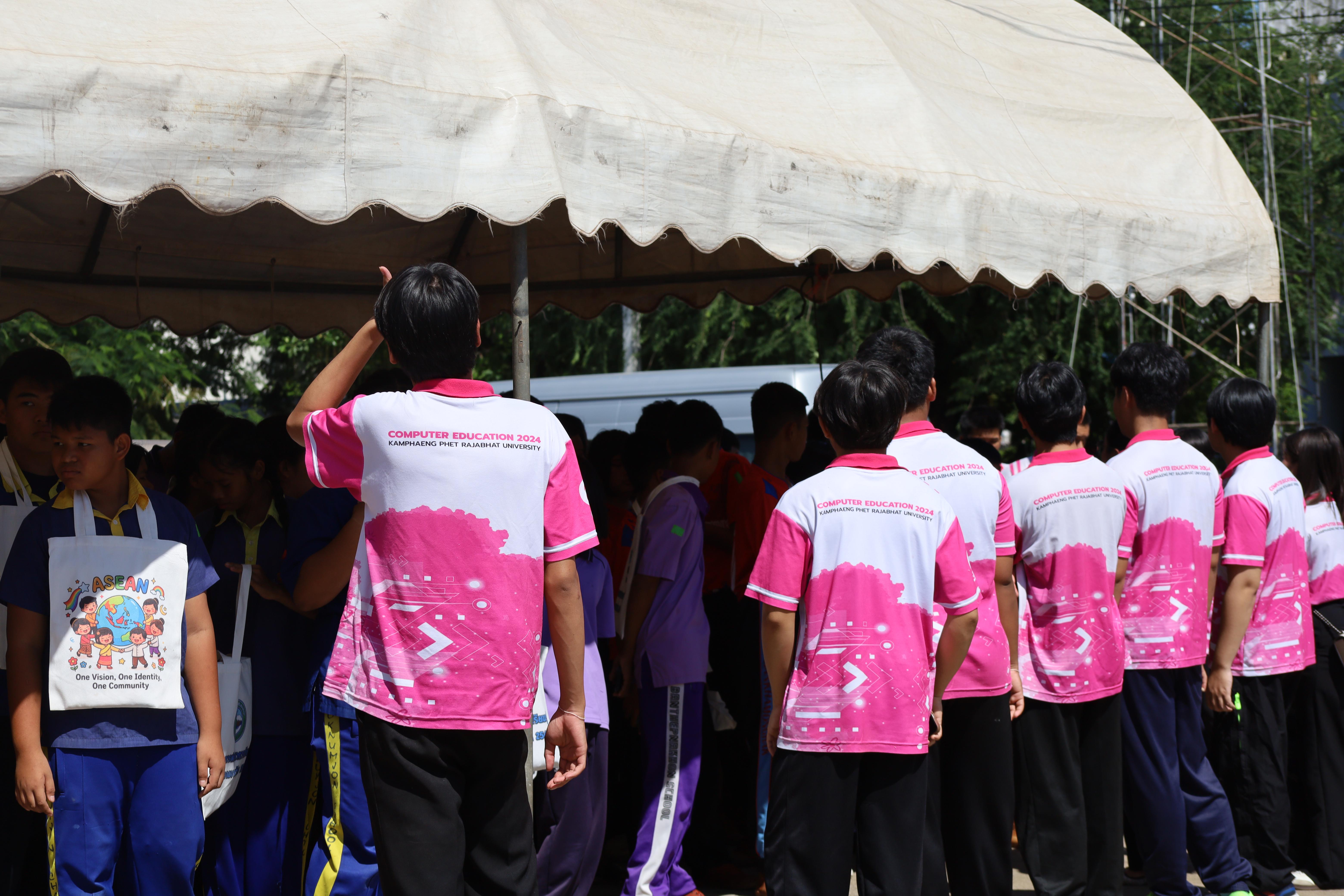 34. กิจกรรมตามโครงการพัฒนาการเรียนรู้สู่ประชาคมอาเซียน