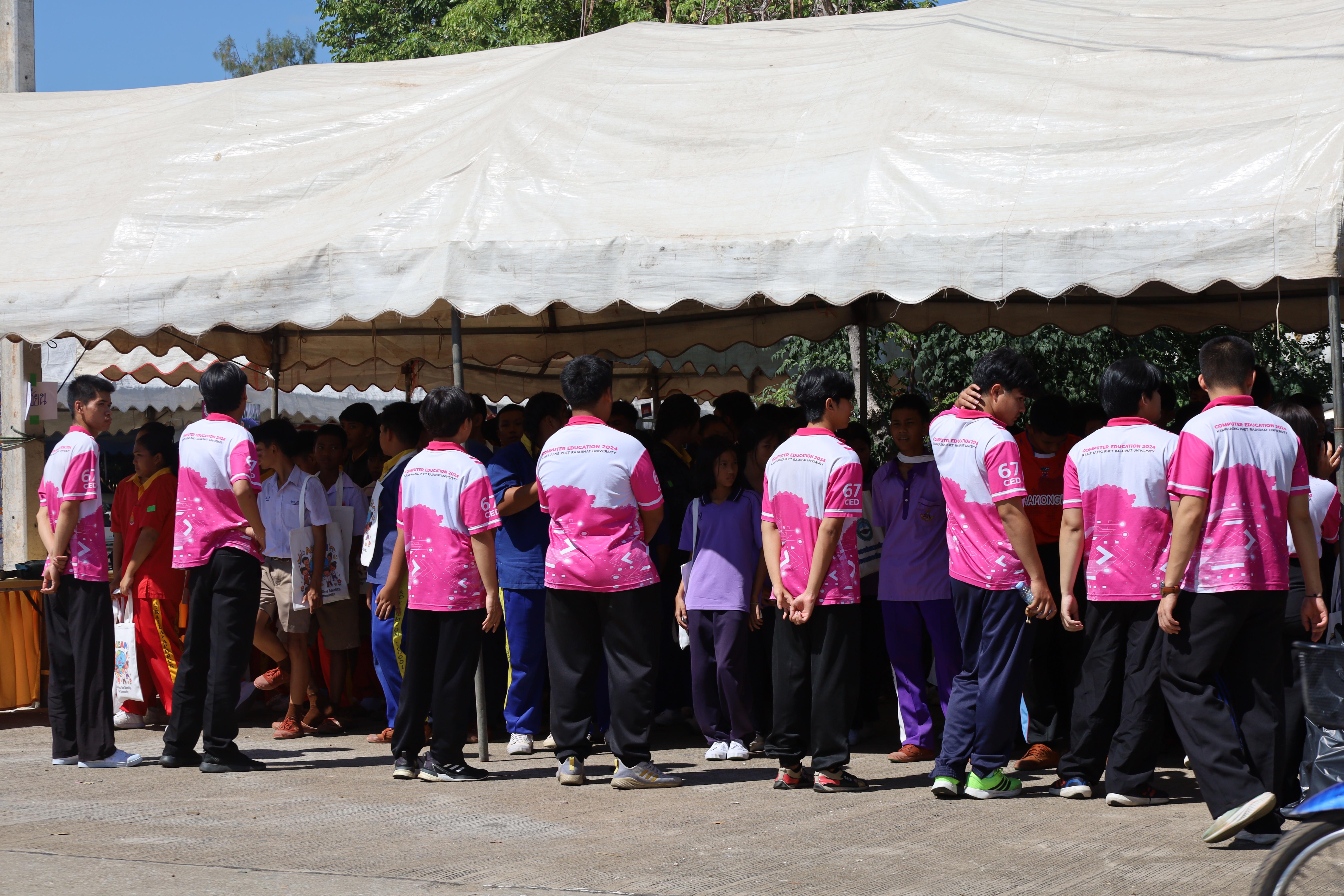 36. กิจกรรมตามโครงการพัฒนาการเรียนรู้สู่ประชาคมอาเซียน