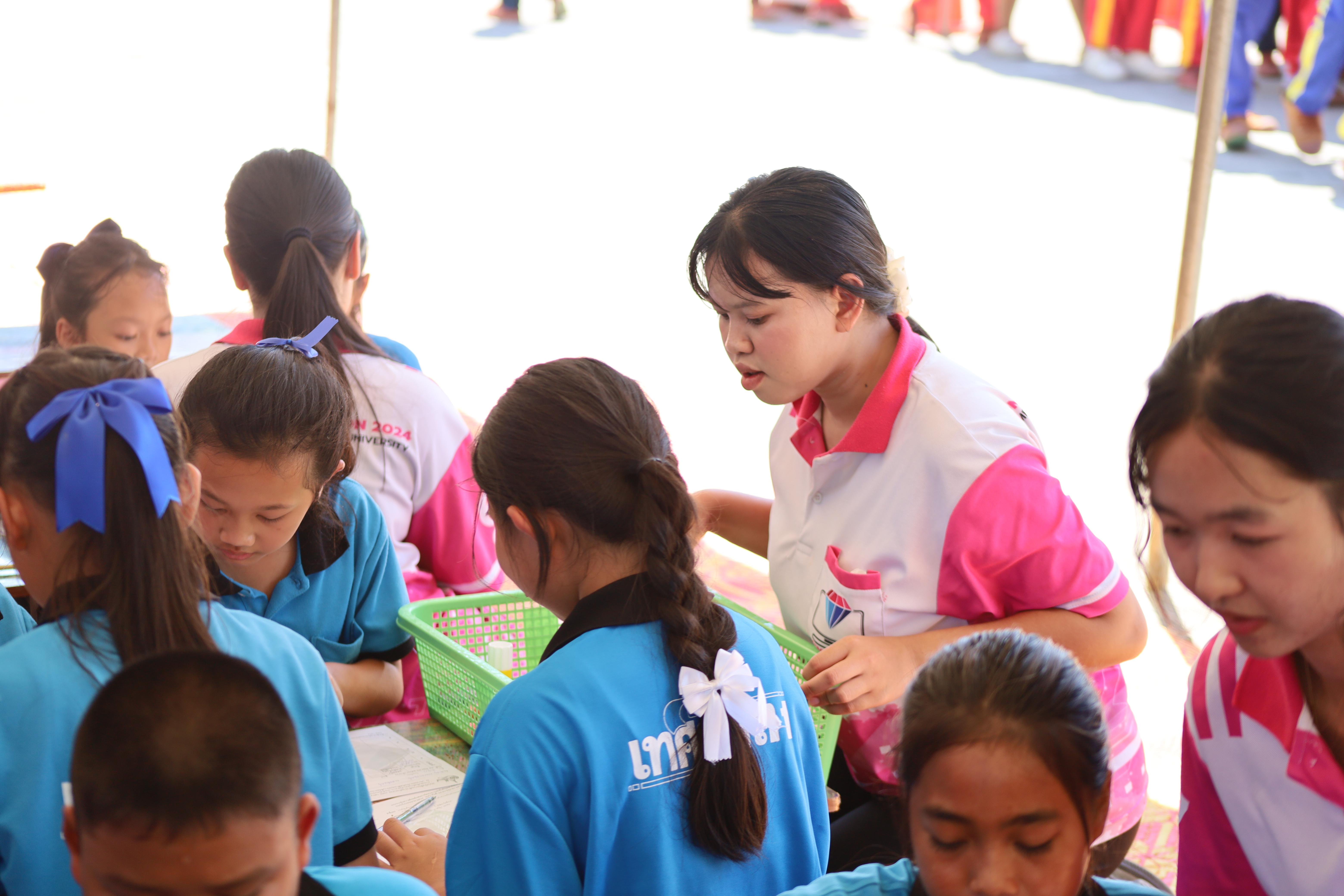 51. กิจกรรมตามโครงการพัฒนาการเรียนรู้สู่ประชาคมอาเซียน