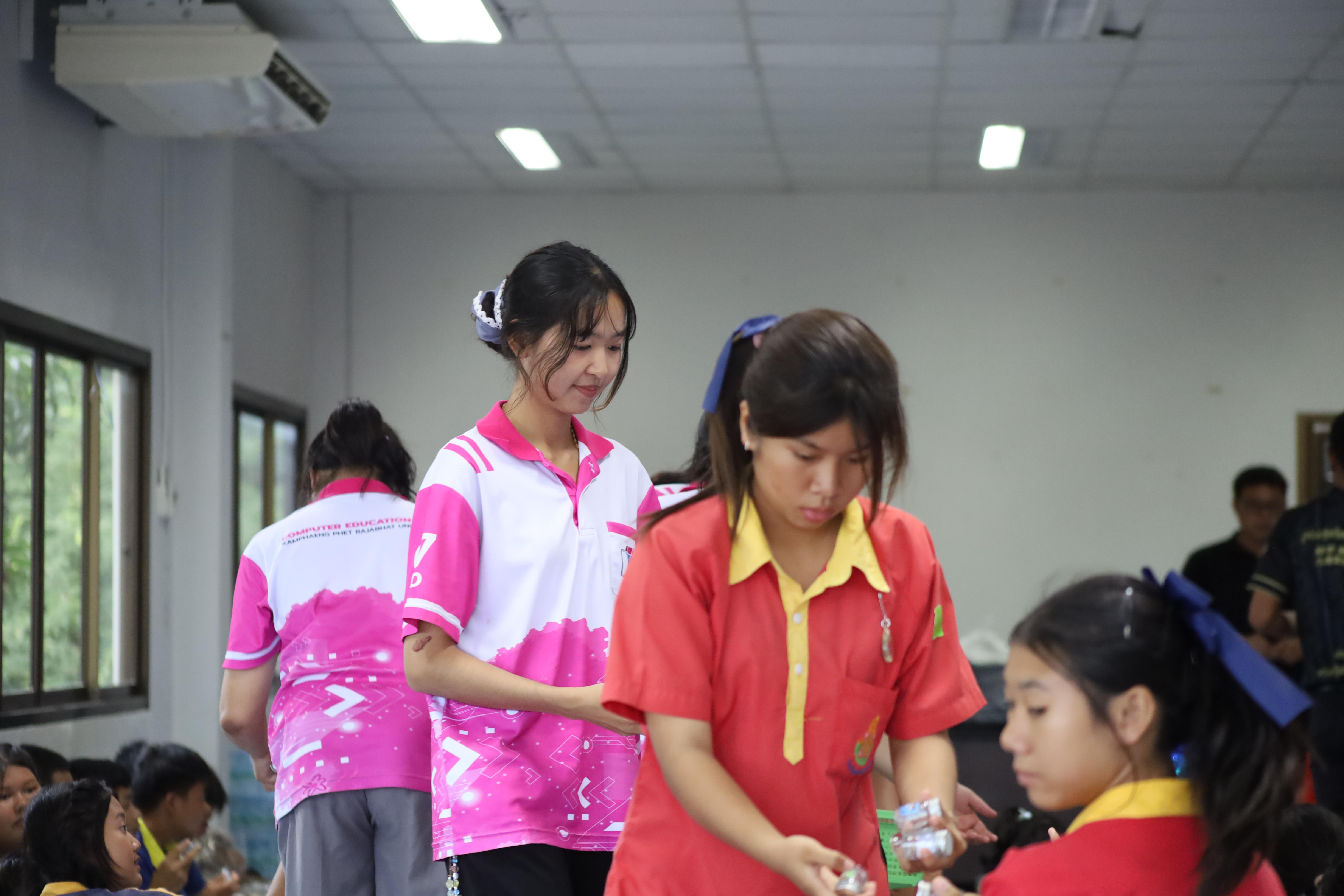 79. กิจกรรมตามโครงการพัฒนาการเรียนรู้สู่ประชาคมอาเซียน