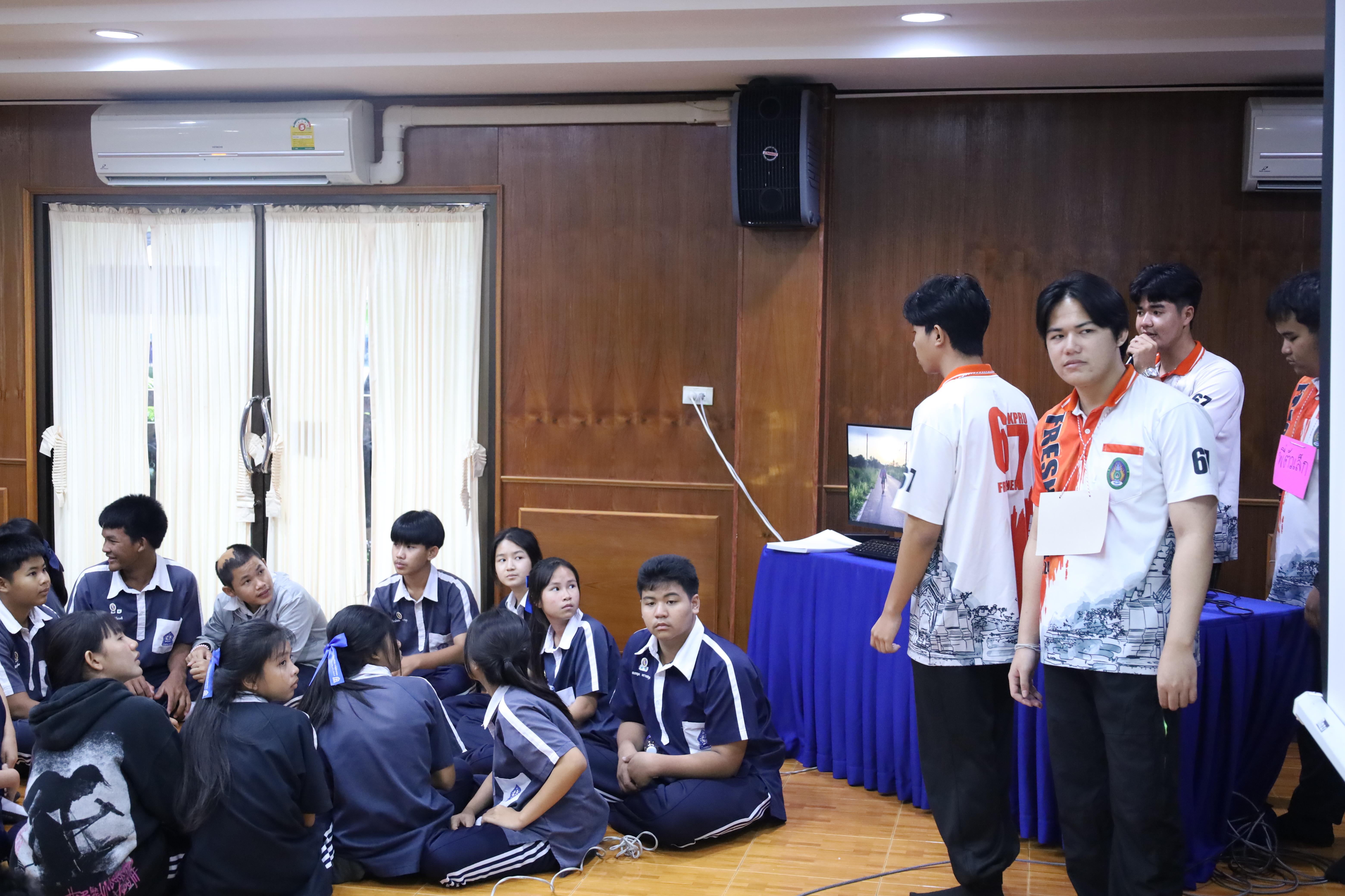 49. จัดกิจกรรมให้ความรู้ เรื่อง พื้นฐานทางสุขศึกษาและพลศึกษา ในด้านความรู้เกี่ยวกับสื่อโฆษณาไซเบอร์ ด้านระบบร่างกาย ด้านเพศศึกษา ด้านโรค และยาให้กับนักเรียนชั้นมัธยมศึกษาตอนต้น โรงเรียนวชิรปราการวิทยาคม