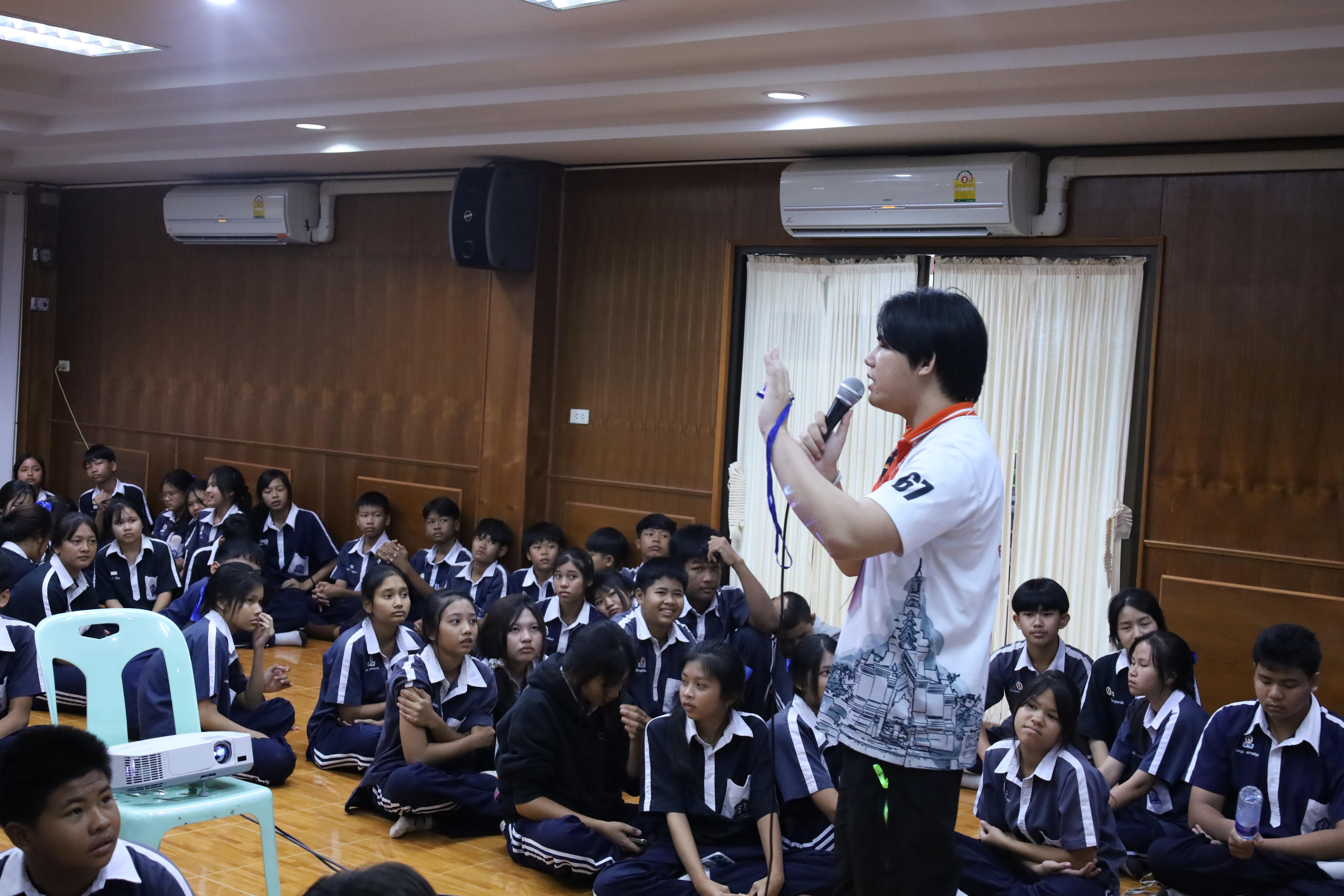 66. จัดกิจกรรมให้ความรู้ เรื่อง พื้นฐานทางสุขศึกษาและพลศึกษา ในด้านความรู้เกี่ยวกับสื่อโฆษณาไซเบอร์ ด้านระบบร่างกาย ด้านเพศศึกษา ด้านโรค และยาให้กับนักเรียนชั้นมัธยมศึกษาตอนต้น โรงเรียนวชิรปราการวิทยาคม
