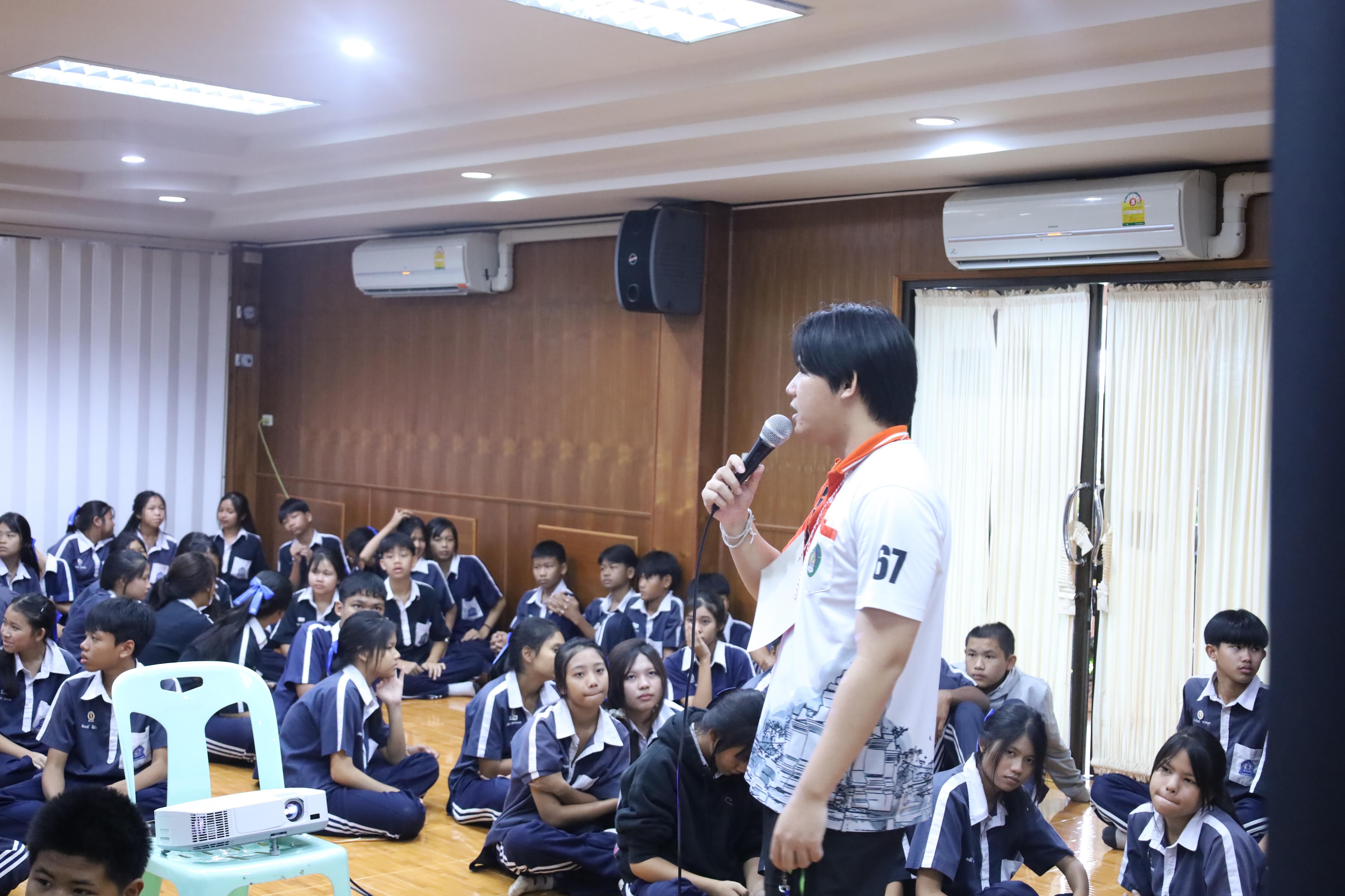 67. จัดกิจกรรมให้ความรู้ เรื่อง พื้นฐานทางสุขศึกษาและพลศึกษา ในด้านความรู้เกี่ยวกับสื่อโฆษณาไซเบอร์ ด้านระบบร่างกาย ด้านเพศศึกษา ด้านโรค และยาให้กับนักเรียนชั้นมัธยมศึกษาตอนต้น โรงเรียนวชิรปราการวิทยาคม