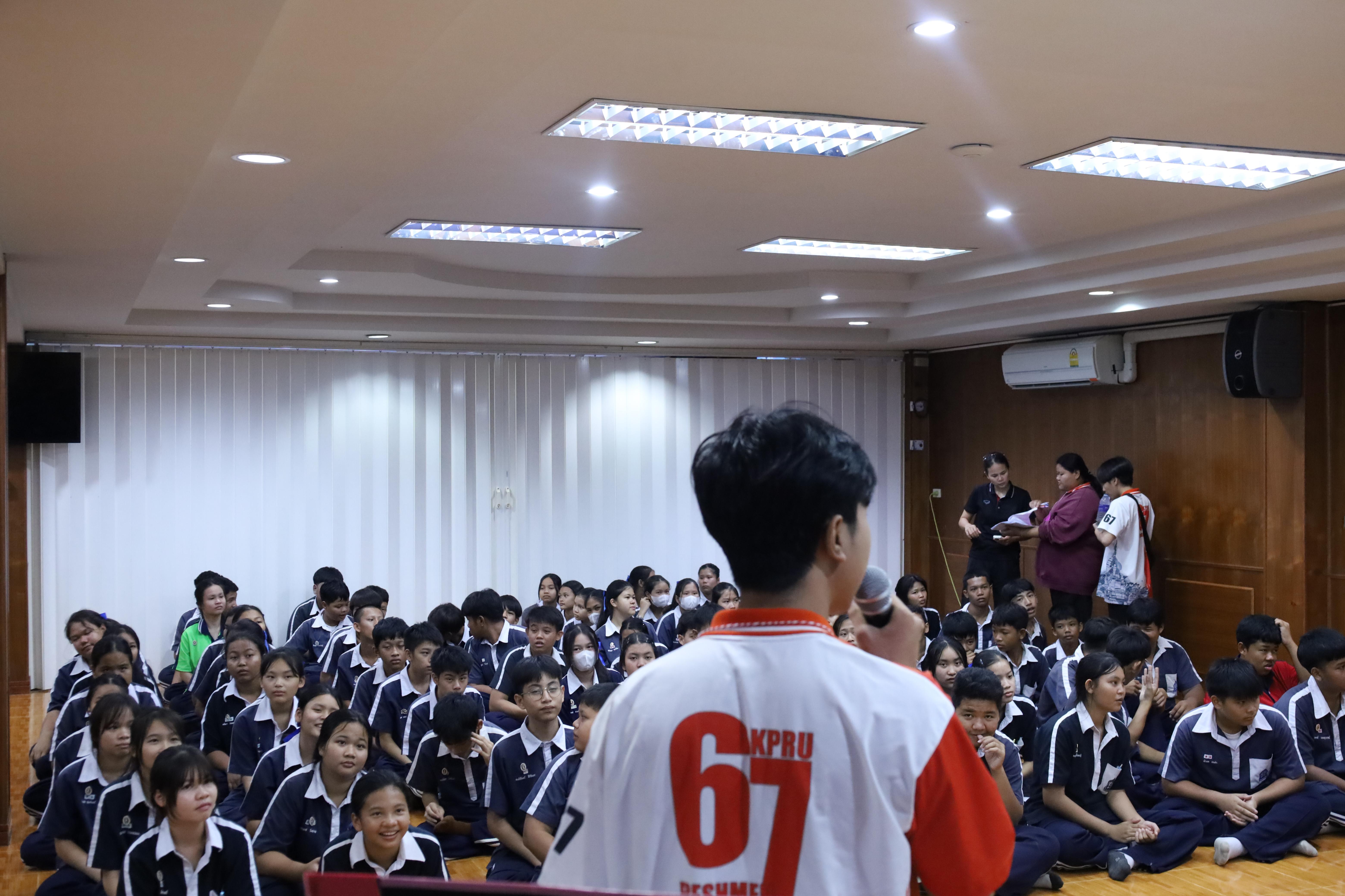 84. จัดกิจกรรมให้ความรู้ เรื่อง พื้นฐานทางสุขศึกษาและพลศึกษา ในด้านความรู้เกี่ยวกับสื่อโฆษณาไซเบอร์ ด้านระบบร่างกาย ด้านเพศศึกษา ด้านโรค และยาให้กับนักเรียนชั้นมัธยมศึกษาตอนต้น โรงเรียนวชิรปราการวิทยาคม
