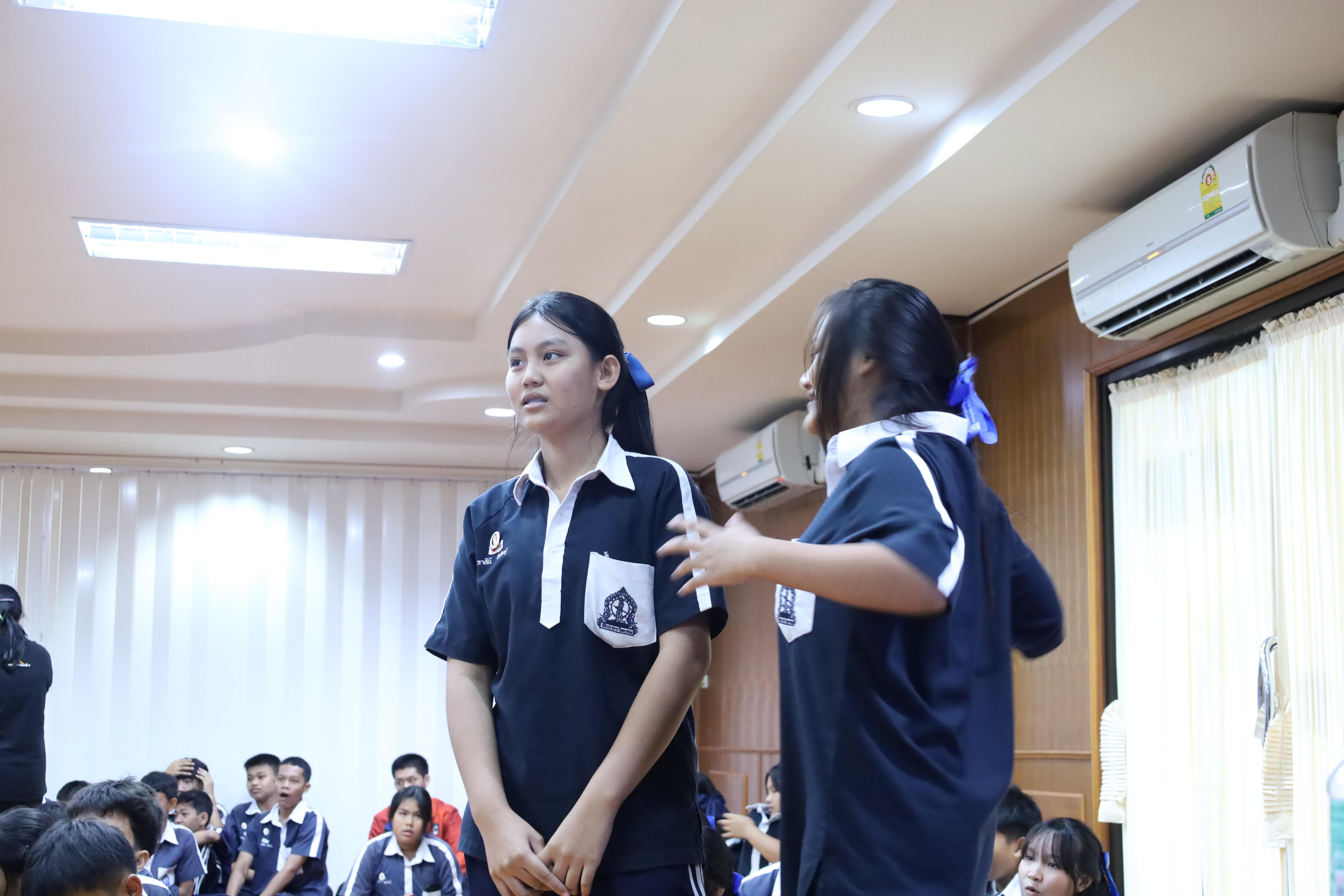 119. จัดกิจกรรมให้ความรู้ เรื่อง พื้นฐานทางสุขศึกษาและพลศึกษา ในด้านความรู้เกี่ยวกับสื่อโฆษณาไซเบอร์ ด้านระบบร่างกาย ด้านเพศศึกษา ด้านโรค และยาให้กับนักเรียนชั้นมัธยมศึกษาตอนต้น โรงเรียนวชิรปราการวิทยาคม