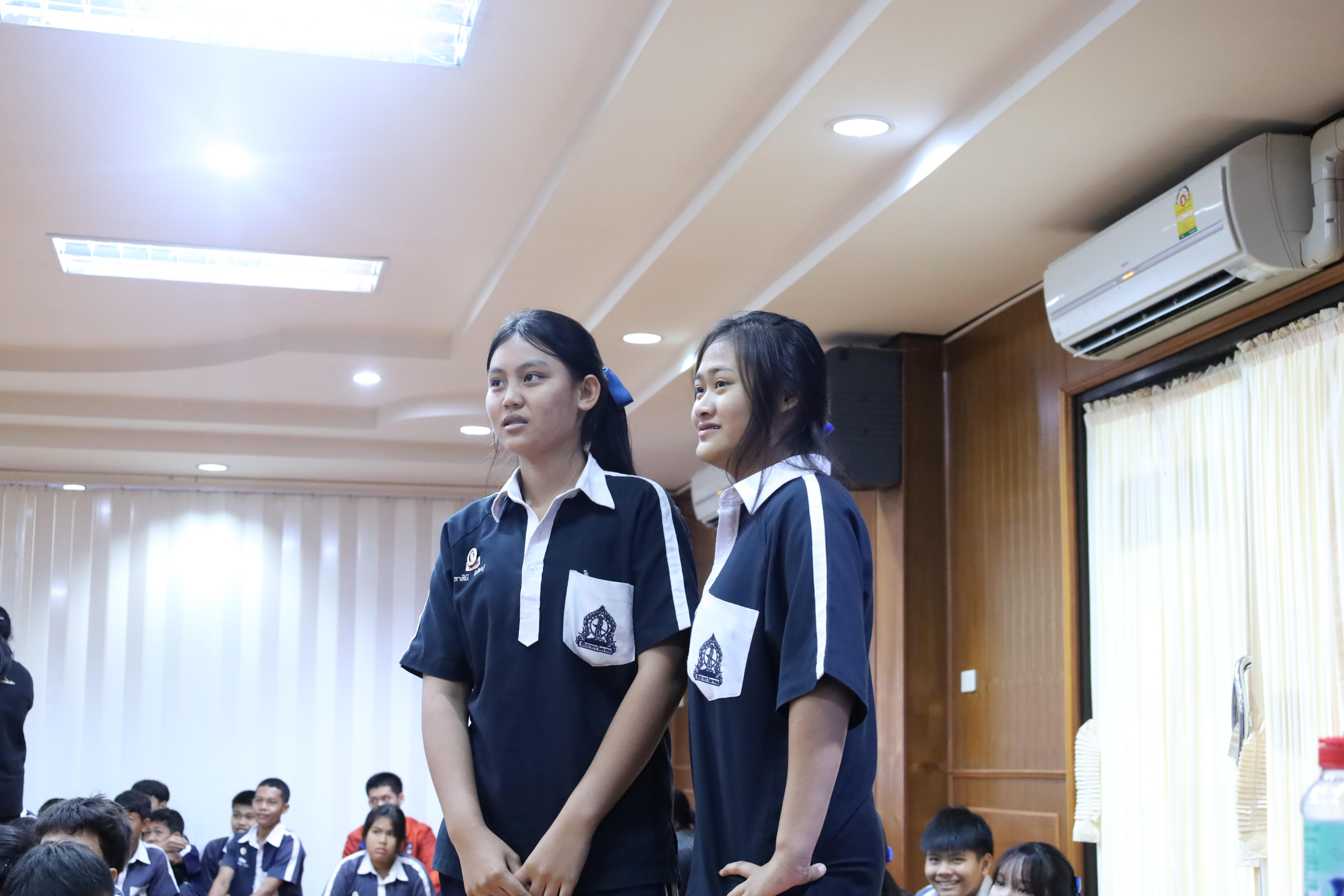 120. จัดกิจกรรมให้ความรู้ เรื่อง พื้นฐานทางสุขศึกษาและพลศึกษา ในด้านความรู้เกี่ยวกับสื่อโฆษณาไซเบอร์ ด้านระบบร่างกาย ด้านเพศศึกษา ด้านโรค และยาให้กับนักเรียนชั้นมัธยมศึกษาตอนต้น โรงเรียนวชิรปราการวิทยาคม