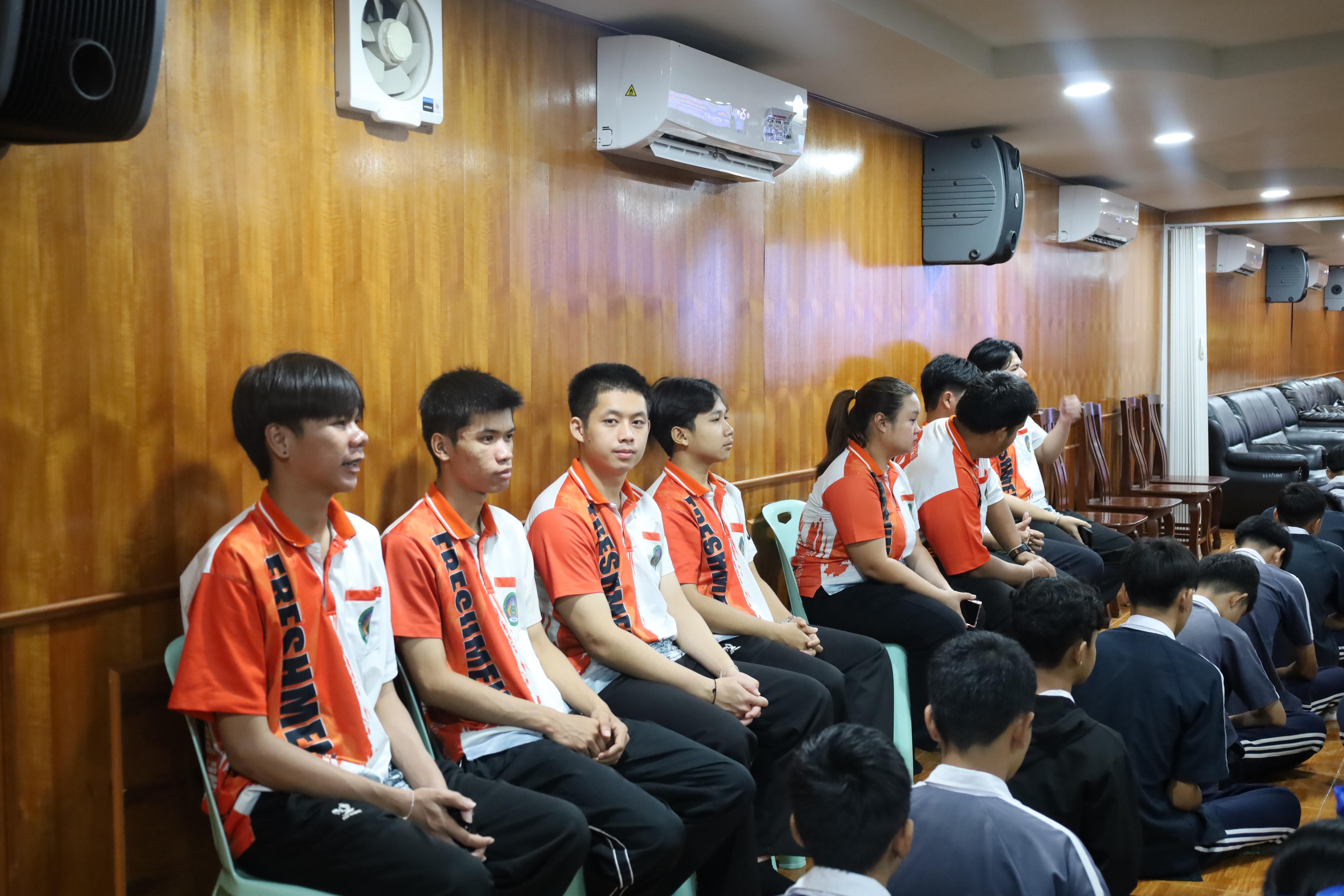 136. จัดกิจกรรมให้ความรู้ เรื่อง พื้นฐานทางสุขศึกษาและพลศึกษา ในด้านความรู้เกี่ยวกับสื่อโฆษณาไซเบอร์ ด้านระบบร่างกาย ด้านเพศศึกษา ด้านโรค และยาให้กับนักเรียนชั้นมัธยมศึกษาตอนต้น โรงเรียนวชิรปราการวิทยาคม