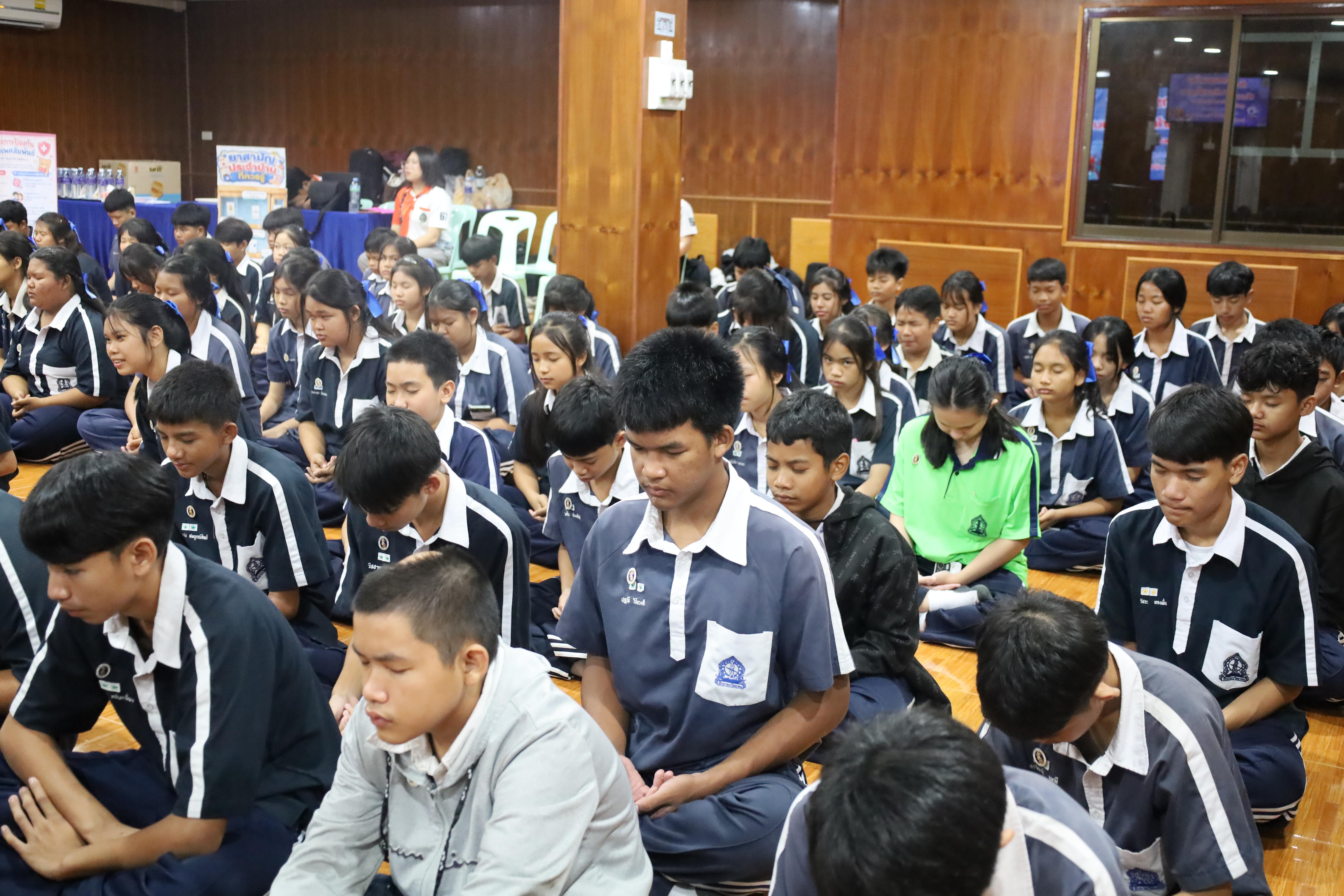 139. จัดกิจกรรมให้ความรู้ เรื่อง พื้นฐานทางสุขศึกษาและพลศึกษา ในด้านความรู้เกี่ยวกับสื่อโฆษณาไซเบอร์ ด้านระบบร่างกาย ด้านเพศศึกษา ด้านโรค และยาให้กับนักเรียนชั้นมัธยมศึกษาตอนต้น โรงเรียนวชิรปราการวิทยาคม