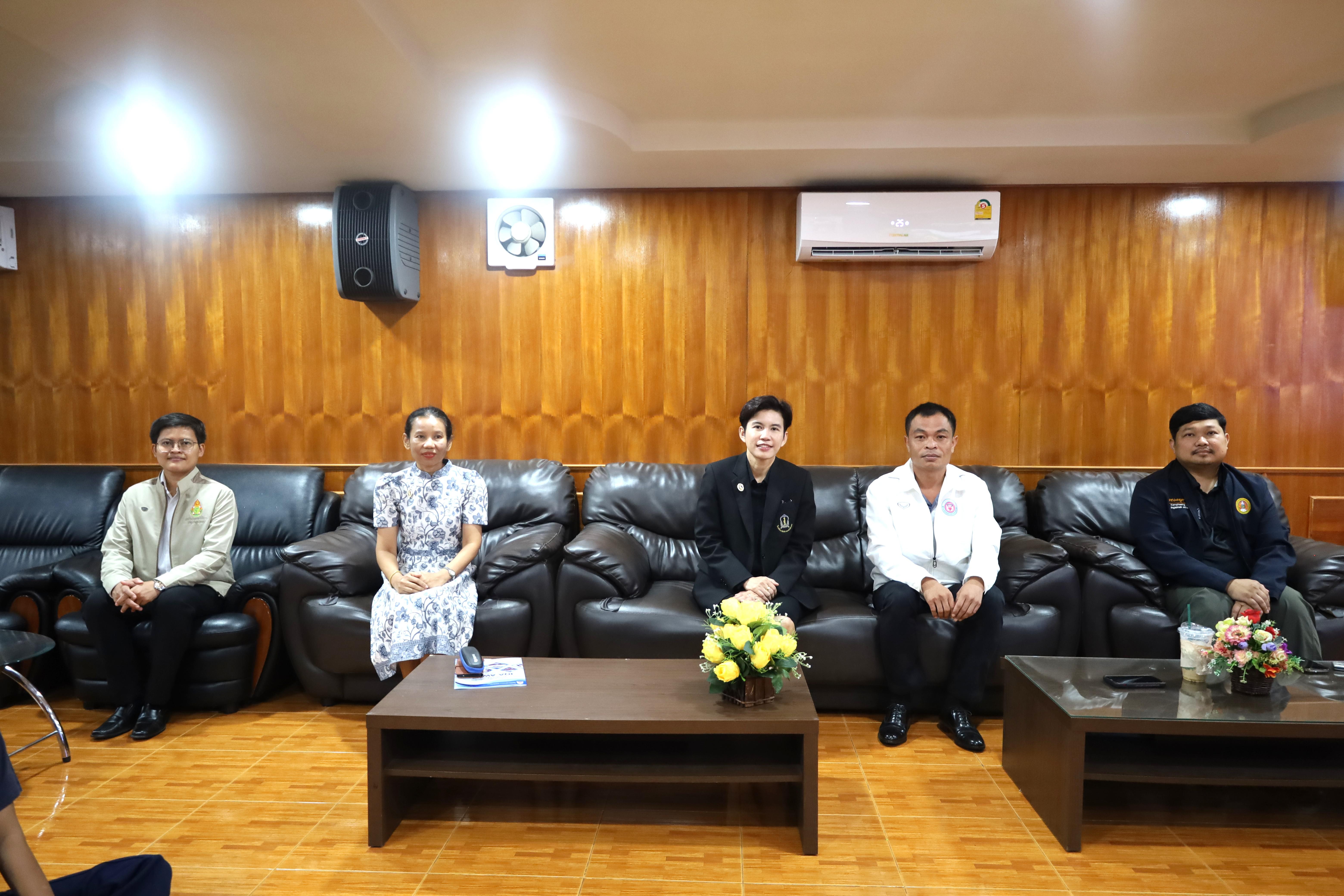 141. จัดกิจกรรมให้ความรู้ เรื่อง พื้นฐานทางสุขศึกษาและพลศึกษา ในด้านความรู้เกี่ยวกับสื่อโฆษณาไซเบอร์ ด้านระบบร่างกาย ด้านเพศศึกษา ด้านโรค และยาให้กับนักเรียนชั้นมัธยมศึกษาตอนต้น โรงเรียนวชิรปราการวิทยาคม