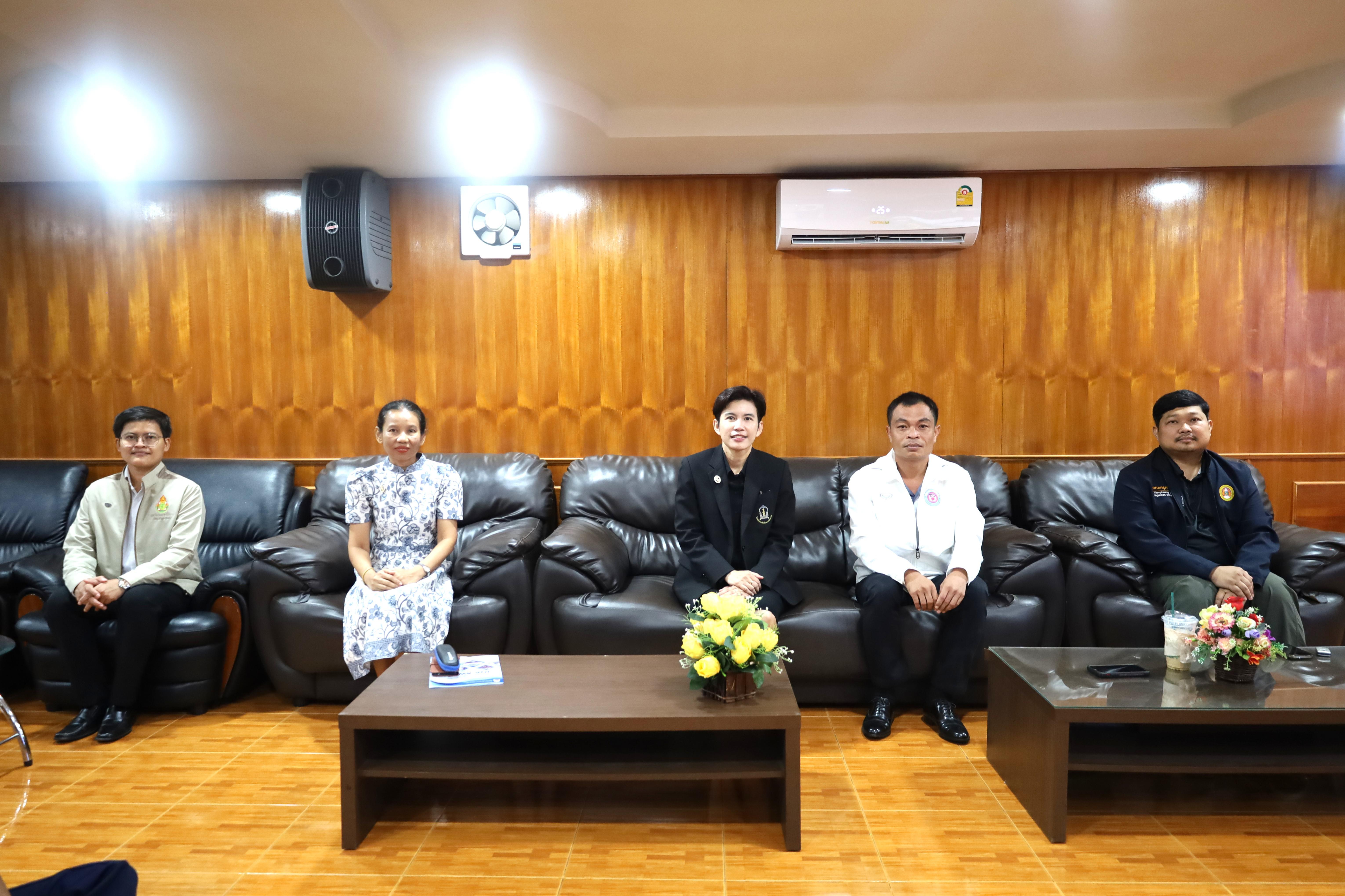 142. จัดกิจกรรมให้ความรู้ เรื่อง พื้นฐานทางสุขศึกษาและพลศึกษา ในด้านความรู้เกี่ยวกับสื่อโฆษณาไซเบอร์ ด้านระบบร่างกาย ด้านเพศศึกษา ด้านโรค และยาให้กับนักเรียนชั้นมัธยมศึกษาตอนต้น โรงเรียนวชิรปราการวิทยาคม