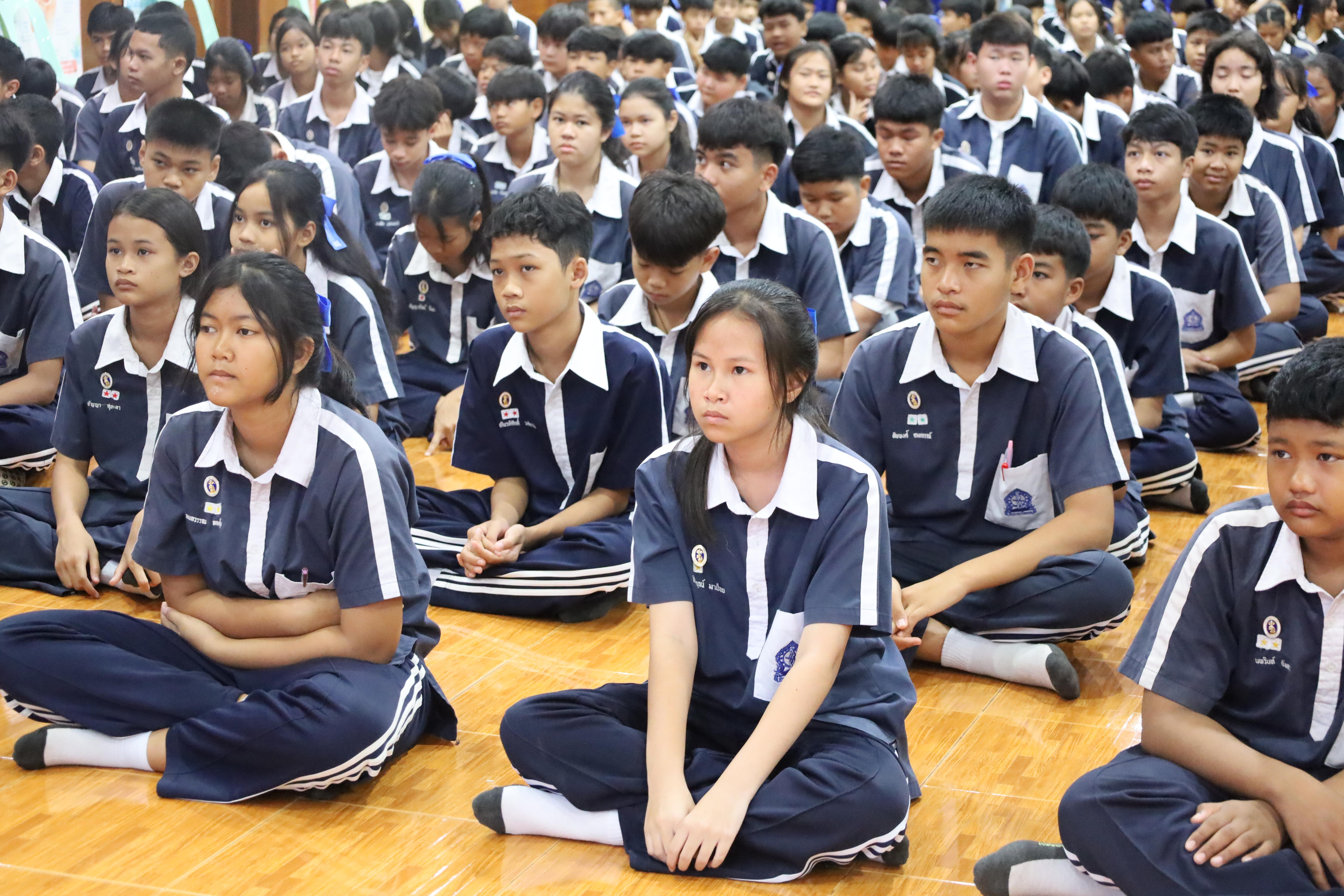 167. จัดกิจกรรมให้ความรู้ เรื่อง พื้นฐานทางสุขศึกษาและพลศึกษา ในด้านความรู้เกี่ยวกับสื่อโฆษณาไซเบอร์ ด้านระบบร่างกาย ด้านเพศศึกษา ด้านโรค และยาให้กับนักเรียนชั้นมัธยมศึกษาตอนต้น โรงเรียนวชิรปราการวิทยาคม