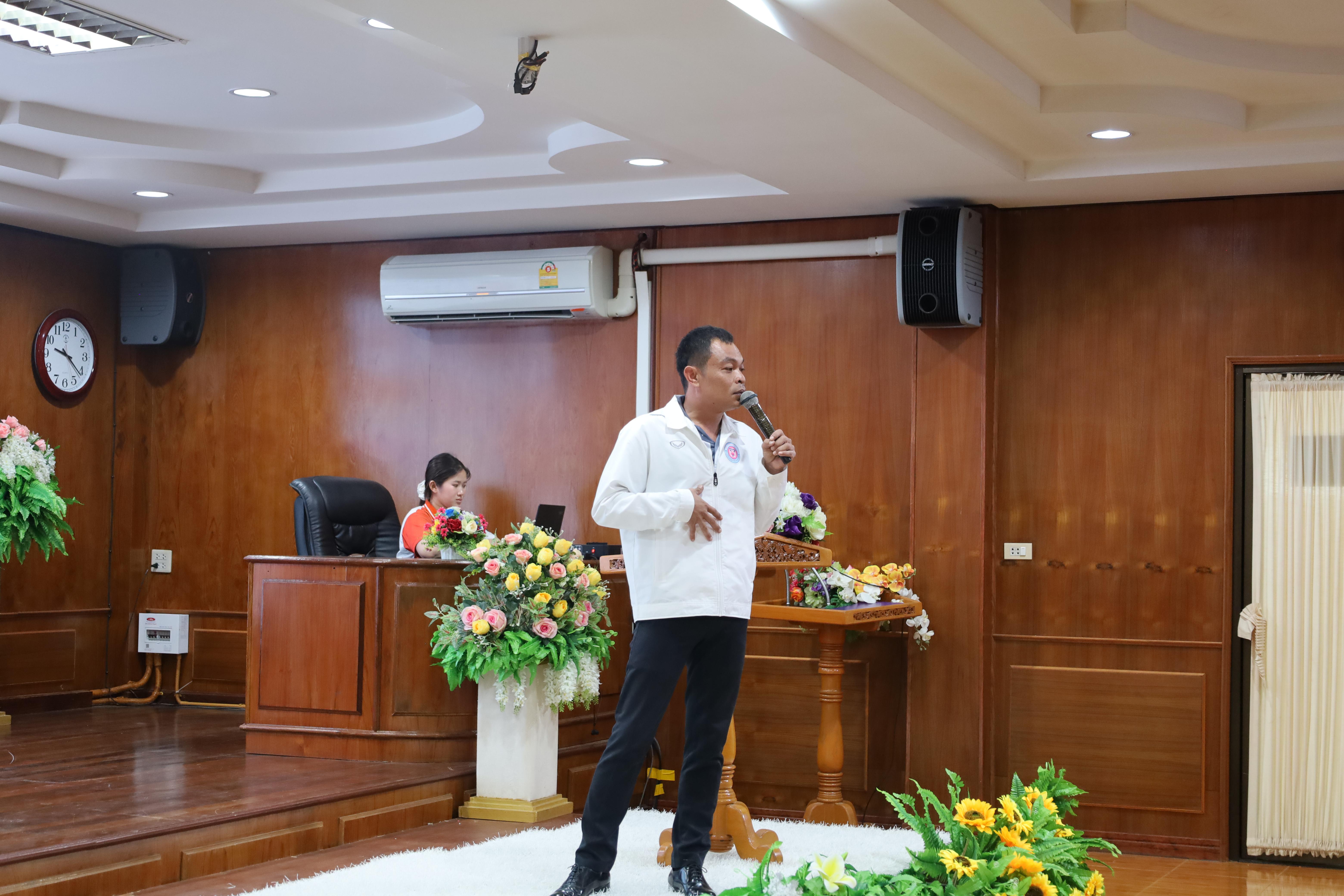 206. จัดกิจกรรมให้ความรู้ เรื่อง พื้นฐานทางสุขศึกษาและพลศึกษา ในด้านความรู้เกี่ยวกับสื่อโฆษณาไซเบอร์ ด้านระบบร่างกาย ด้านเพศศึกษา ด้านโรค และยาให้กับนักเรียนชั้นมัธยมศึกษาตอนต้น โรงเรียนวชิรปราการวิทยาคม