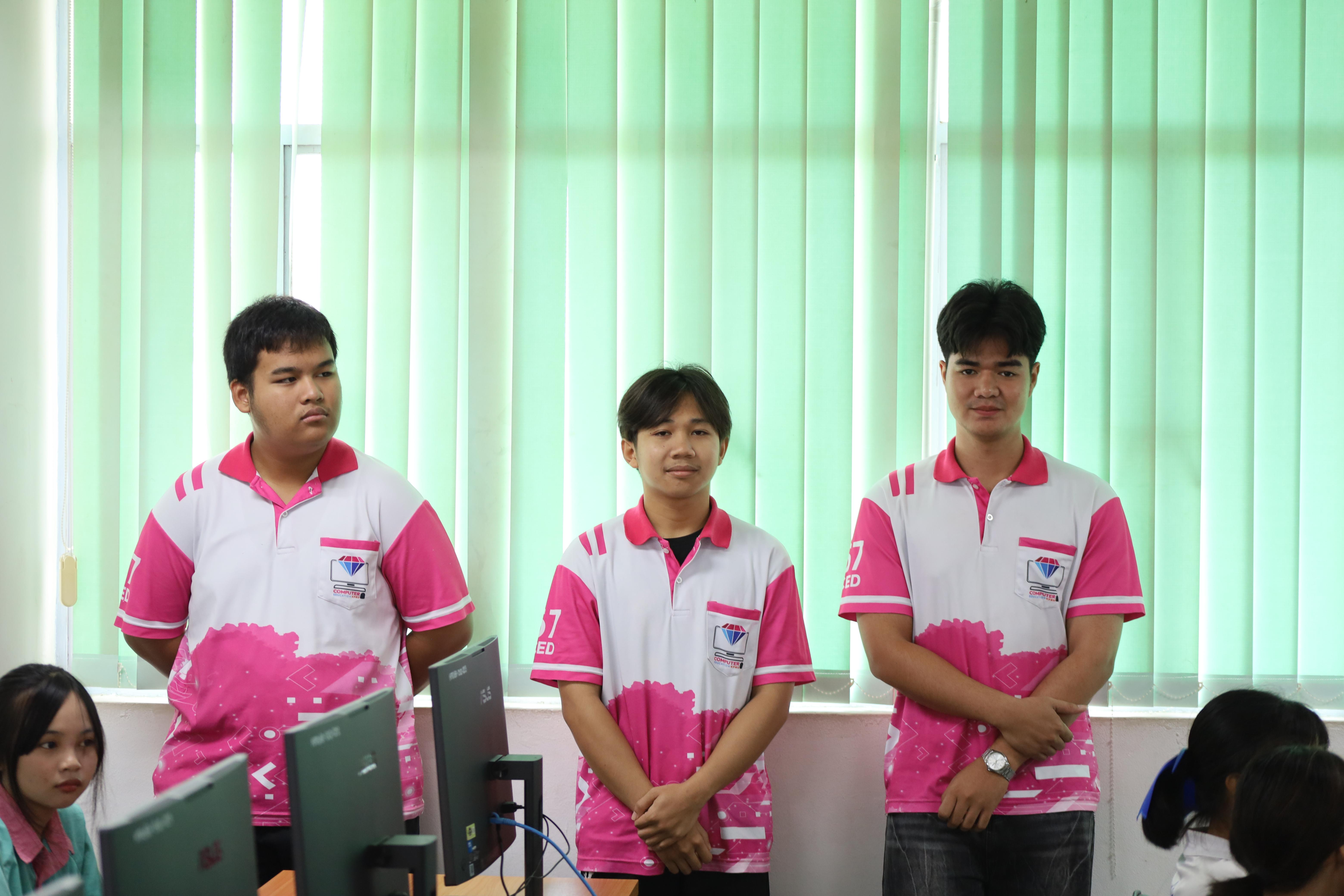4. กิจกรรมการบูรณาการการจัดการเรียนการสอนกับการบริการวิชาการในสถานศึกษารายวิชาคณิตศาสตร์สำหรับครูคอมพิวเตอร์