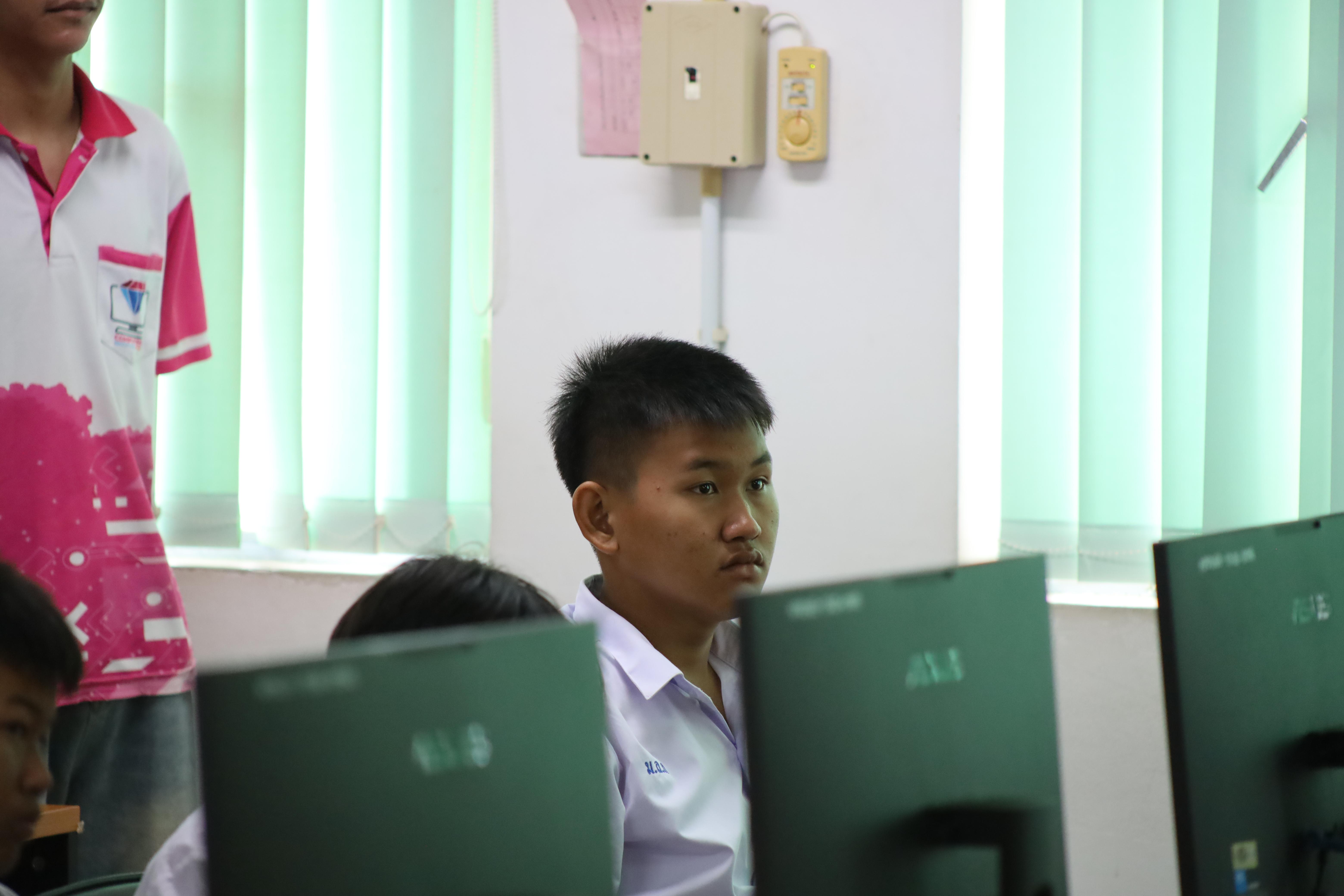 36. กิจกรรมการบูรณาการการจัดการเรียนการสอนกับการบริการวิชาการในสถานศึกษารายวิชาคณิตศาสตร์สำหรับครูคอมพิวเตอร์