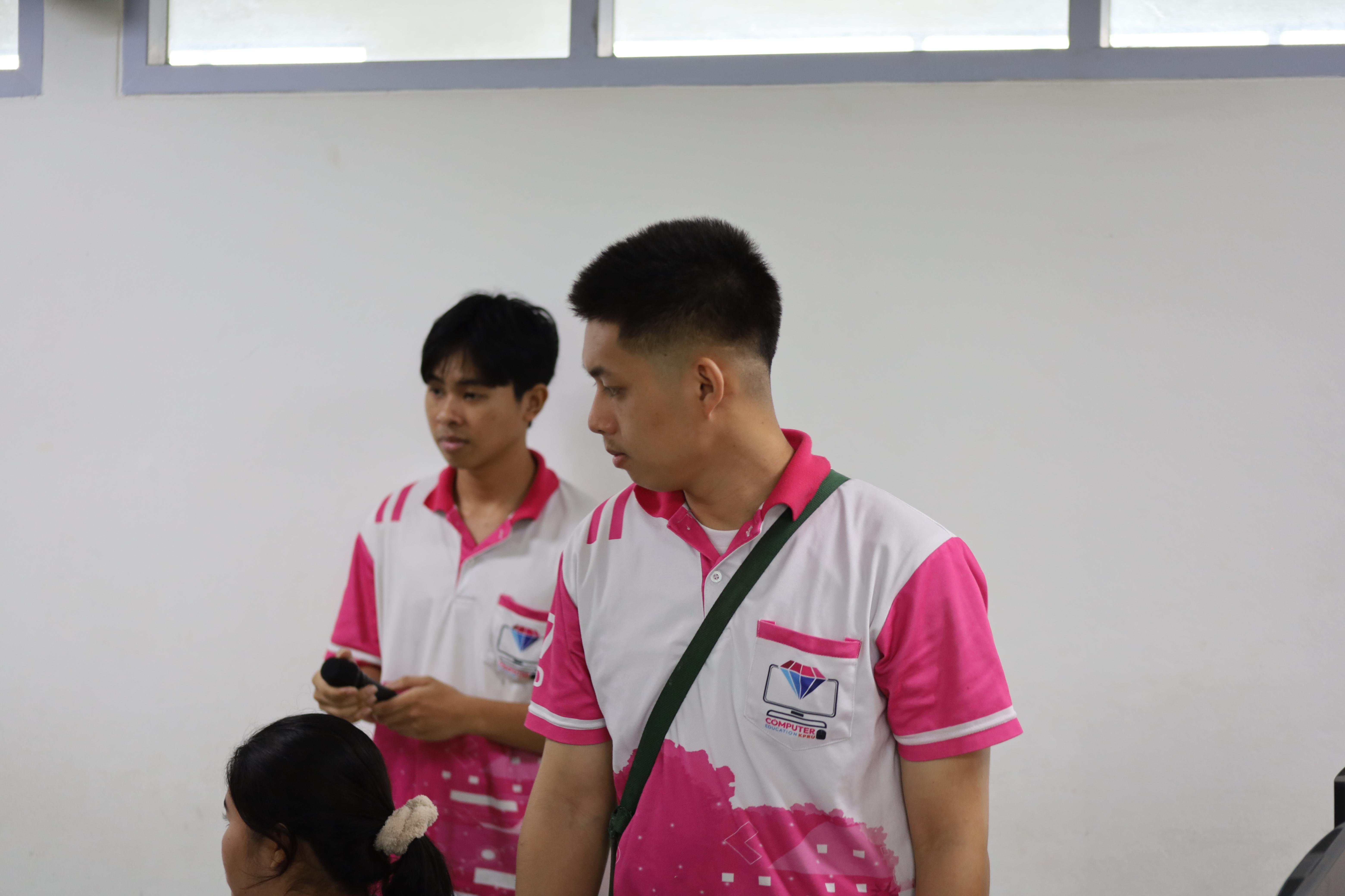 52. กิจกรรมการบูรณาการการจัดการเรียนการสอนกับการบริการวิชาการในสถานศึกษารายวิชาคณิตศาสตร์สำหรับครูคอมพิวเตอร์