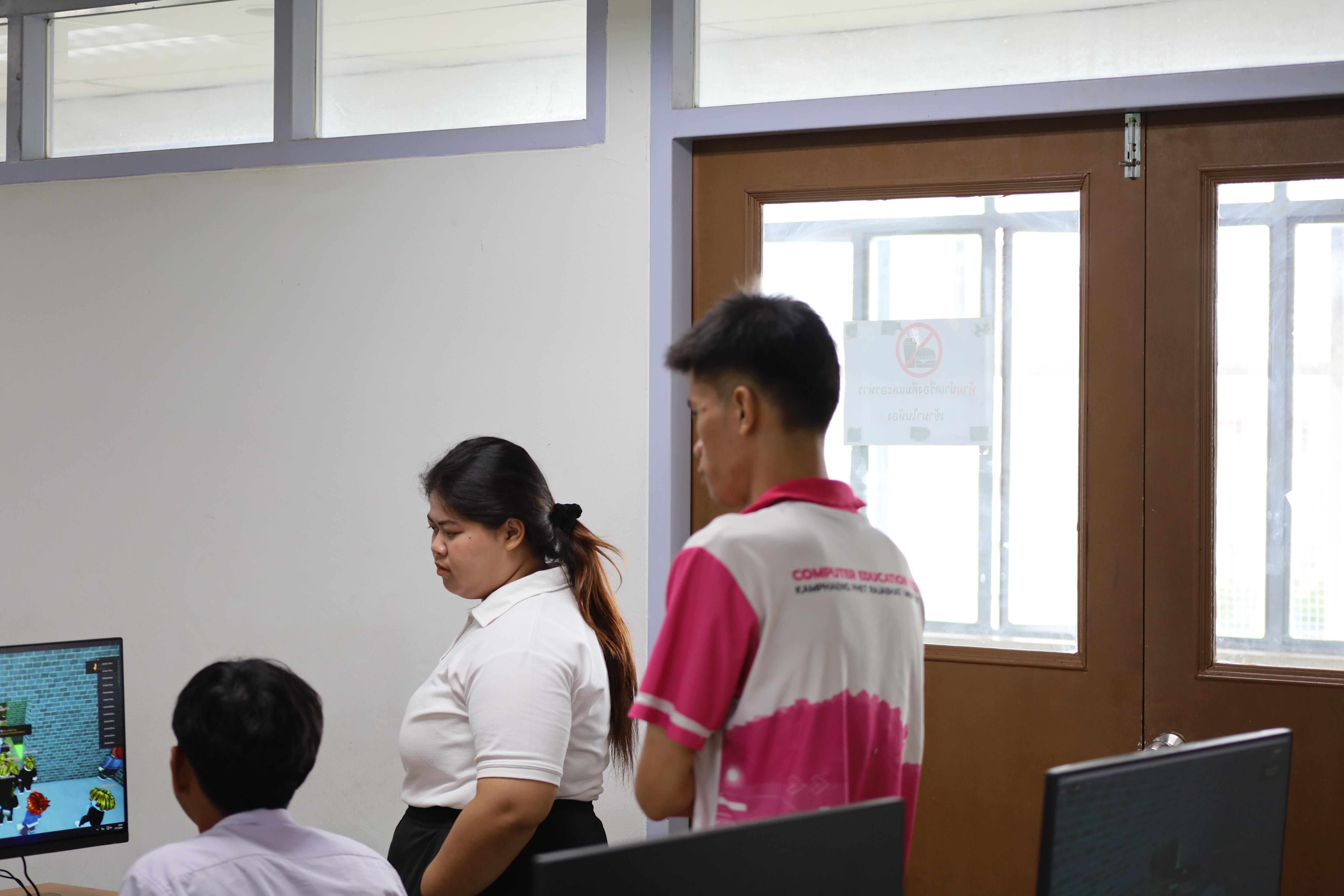 60. กิจกรรมการบูรณาการการจัดการเรียนการสอนกับการบริการวิชาการในสถานศึกษารายวิชาคณิตศาสตร์สำหรับครูคอมพิวเตอร์
