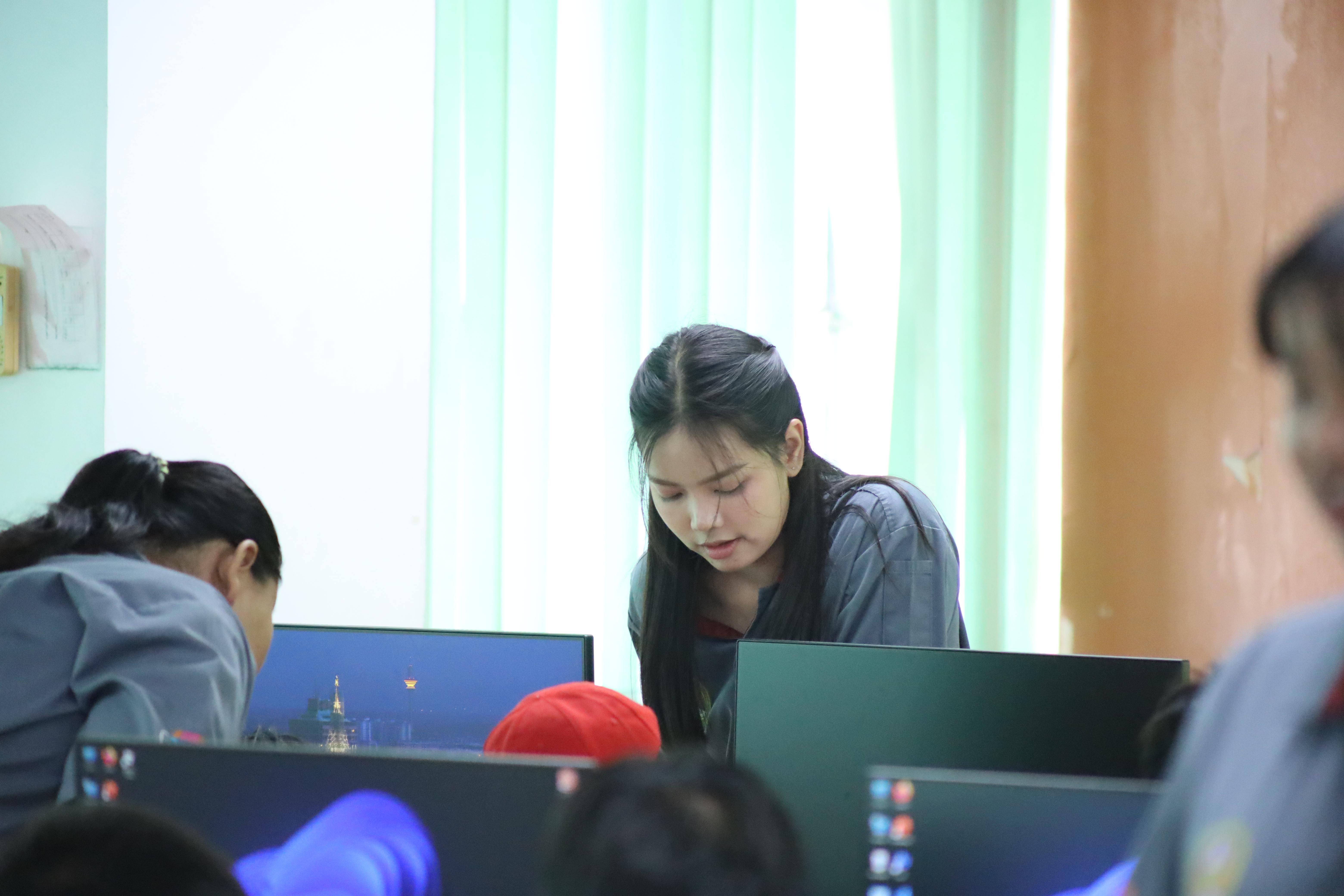 86. กิจกรรมการบูรณาการการจัดการเรียนการสอนกับการบริการวิชาการในสถานศึกษารายวิชาคณิตศาสตร์สำหรับครูคอมพิวเตอร์