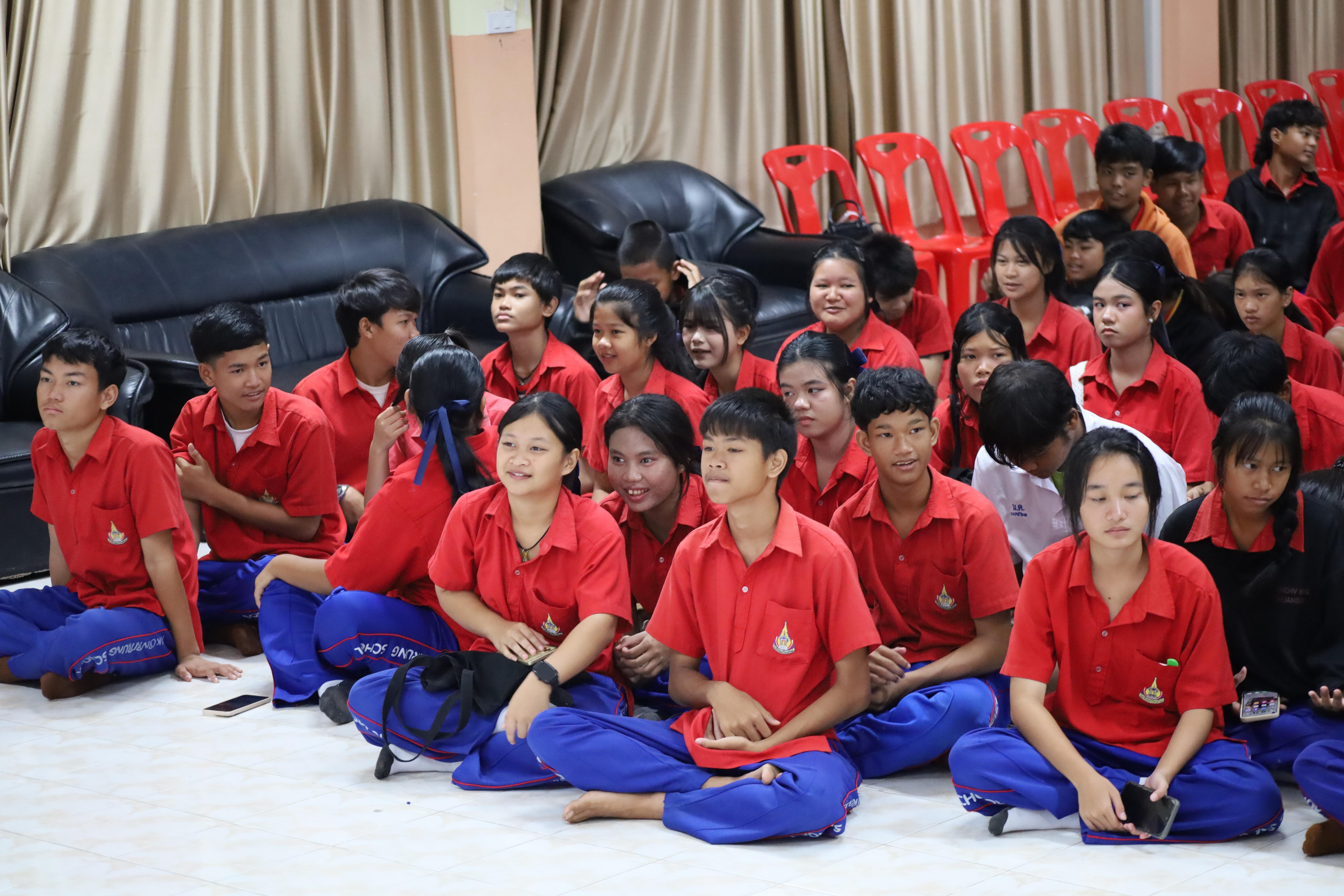 9. จัดกิจกรรมอบรมพัฒนาทักษะทางด้านเทคโนโลยี ให้กับนักเรียนโรงเรียนนครไตรตรึงษ์
