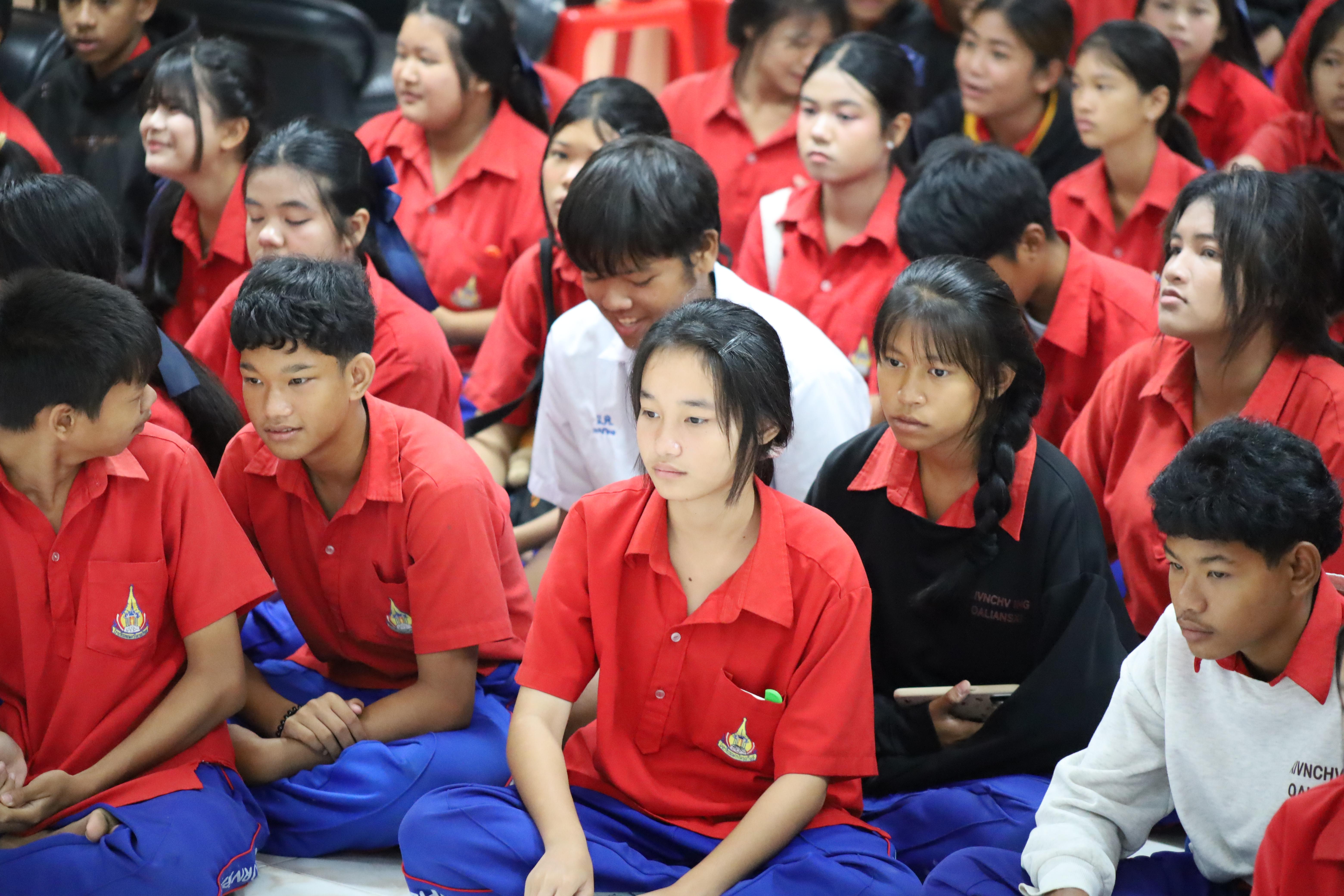 12. จัดกิจกรรมอบรมพัฒนาทักษะทางด้านเทคโนโลยี ให้กับนักเรียนโรงเรียนนครไตรตรึงษ์