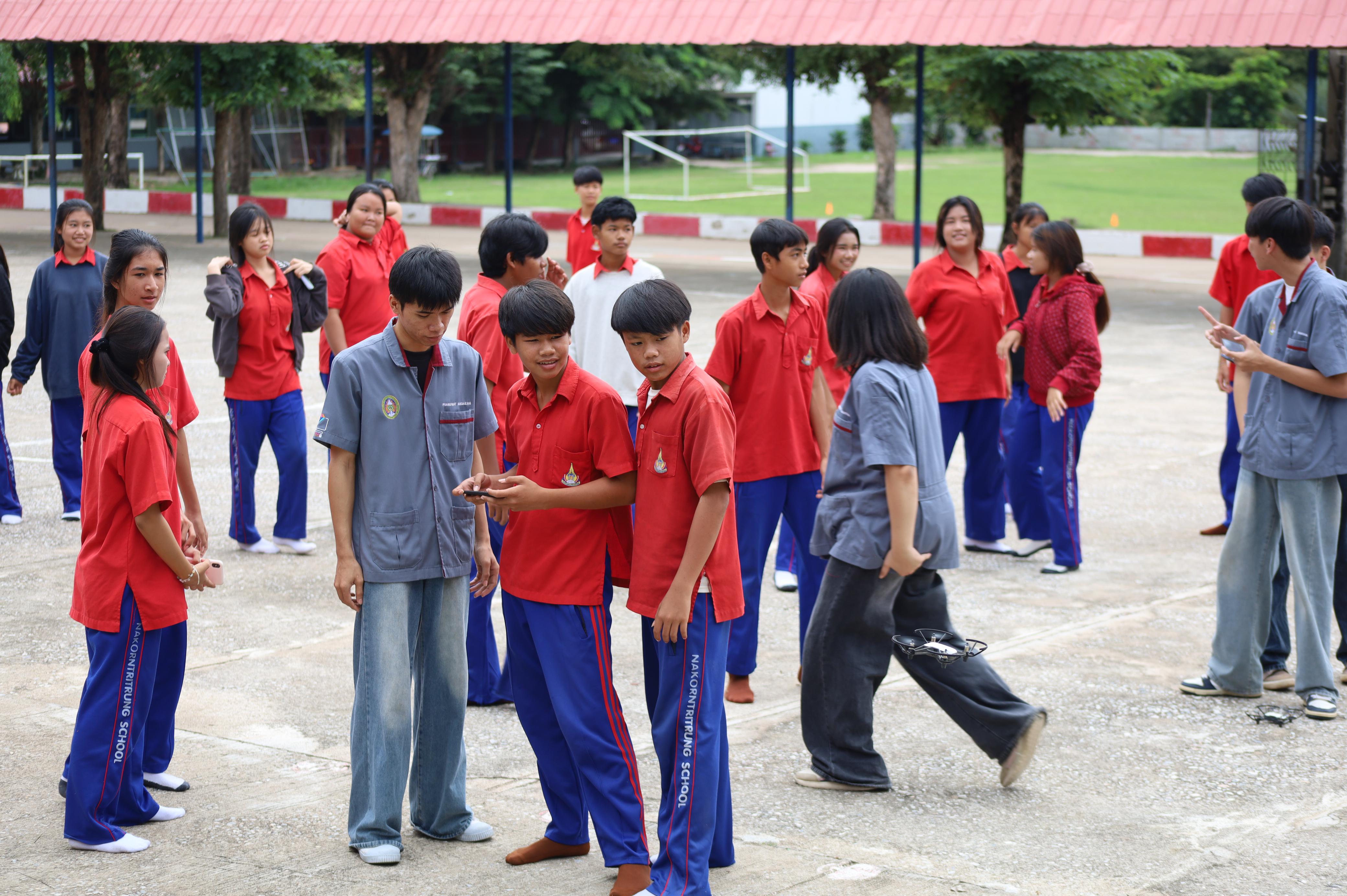 55. จัดกิจกรรมอบรมพัฒนาทักษะทางด้านเทคโนโลยี ให้กับนักเรียนโรงเรียนนครไตรตรึงษ์