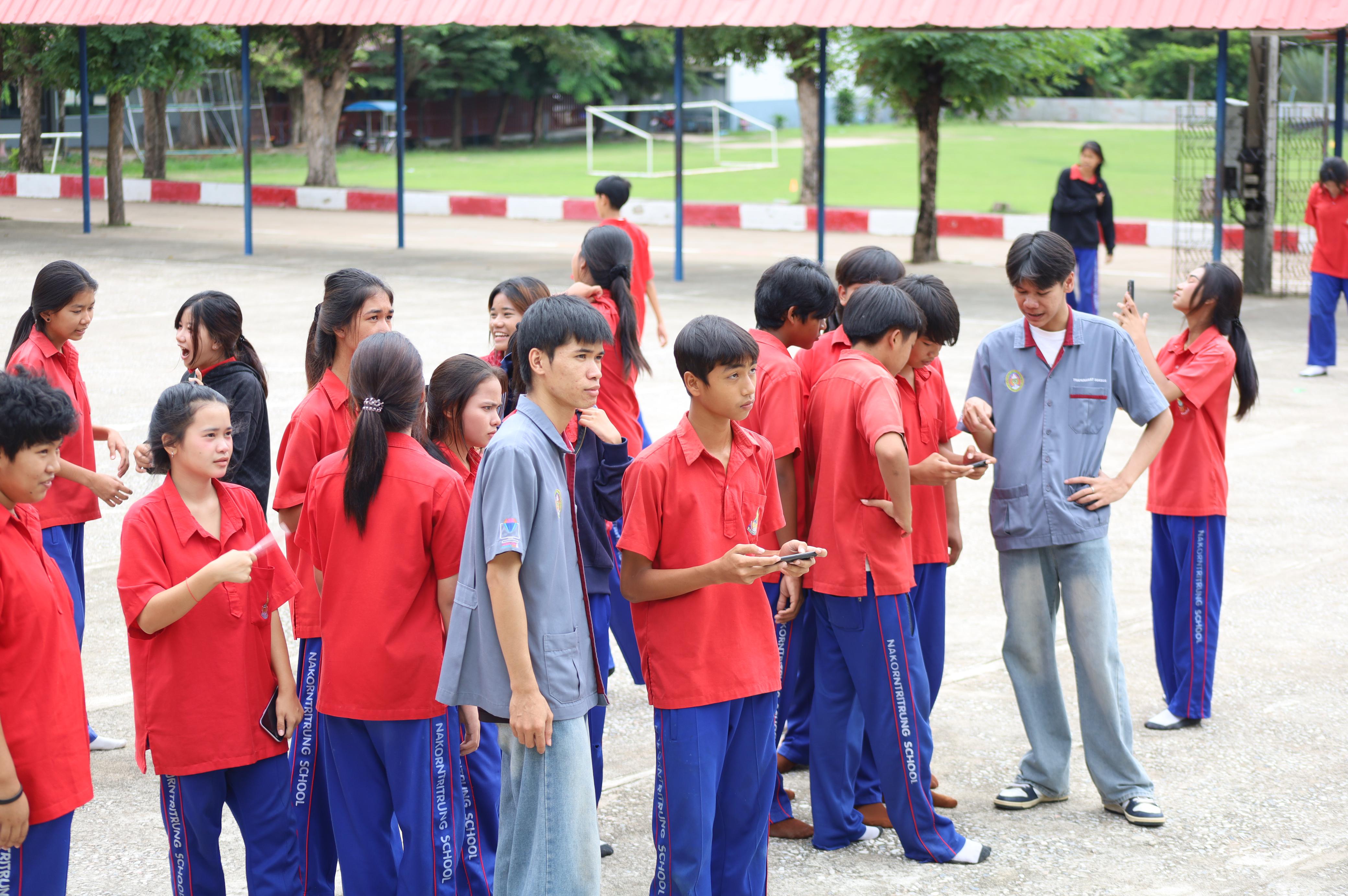 75. จัดกิจกรรมอบรมพัฒนาทักษะทางด้านเทคโนโลยี ให้กับนักเรียนโรงเรียนนครไตรตรึงษ์