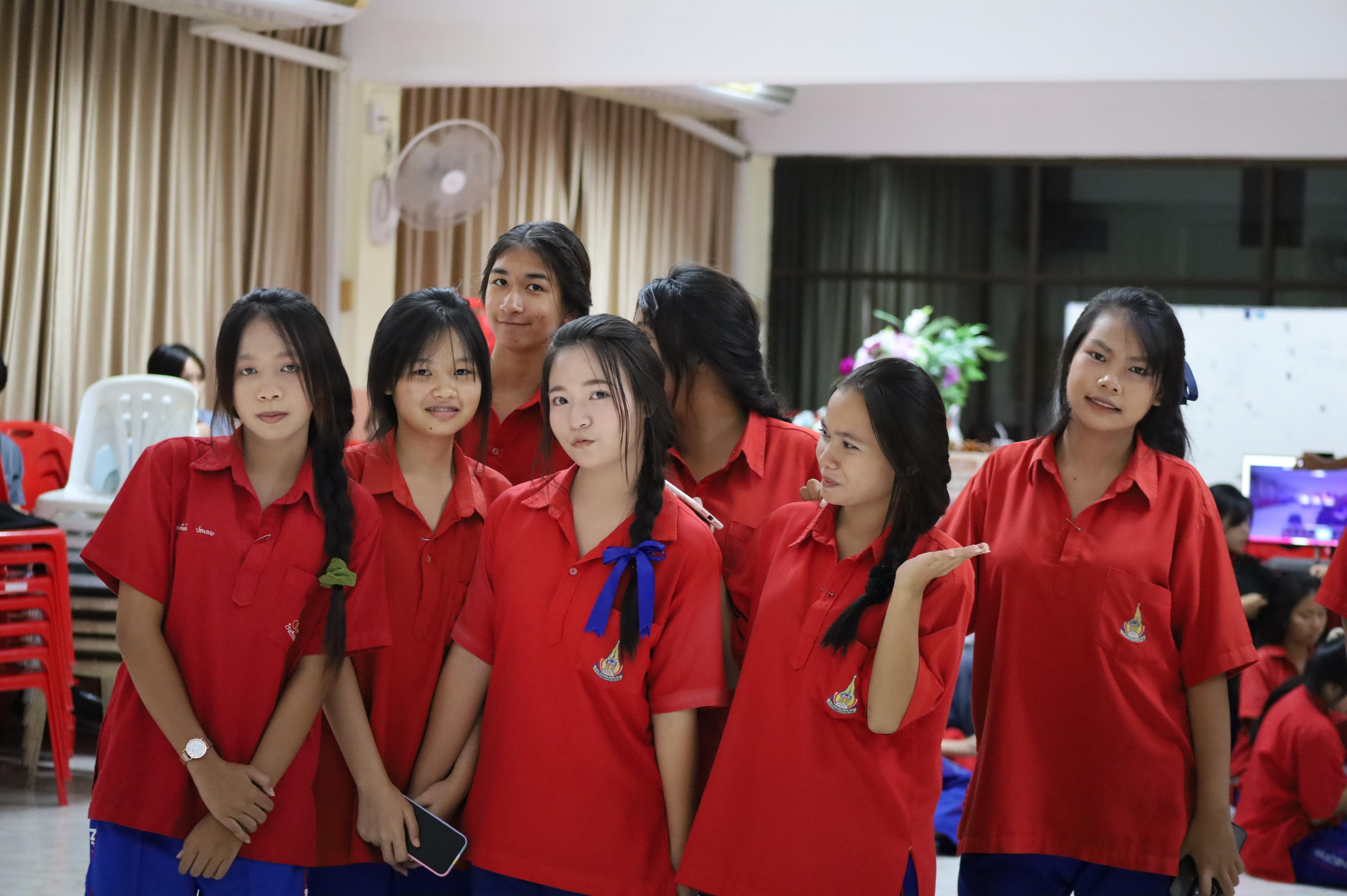 98. จัดกิจกรรมอบรมพัฒนาทักษะทางด้านเทคโนโลยี ให้กับนักเรียนโรงเรียนนครไตรตรึงษ์