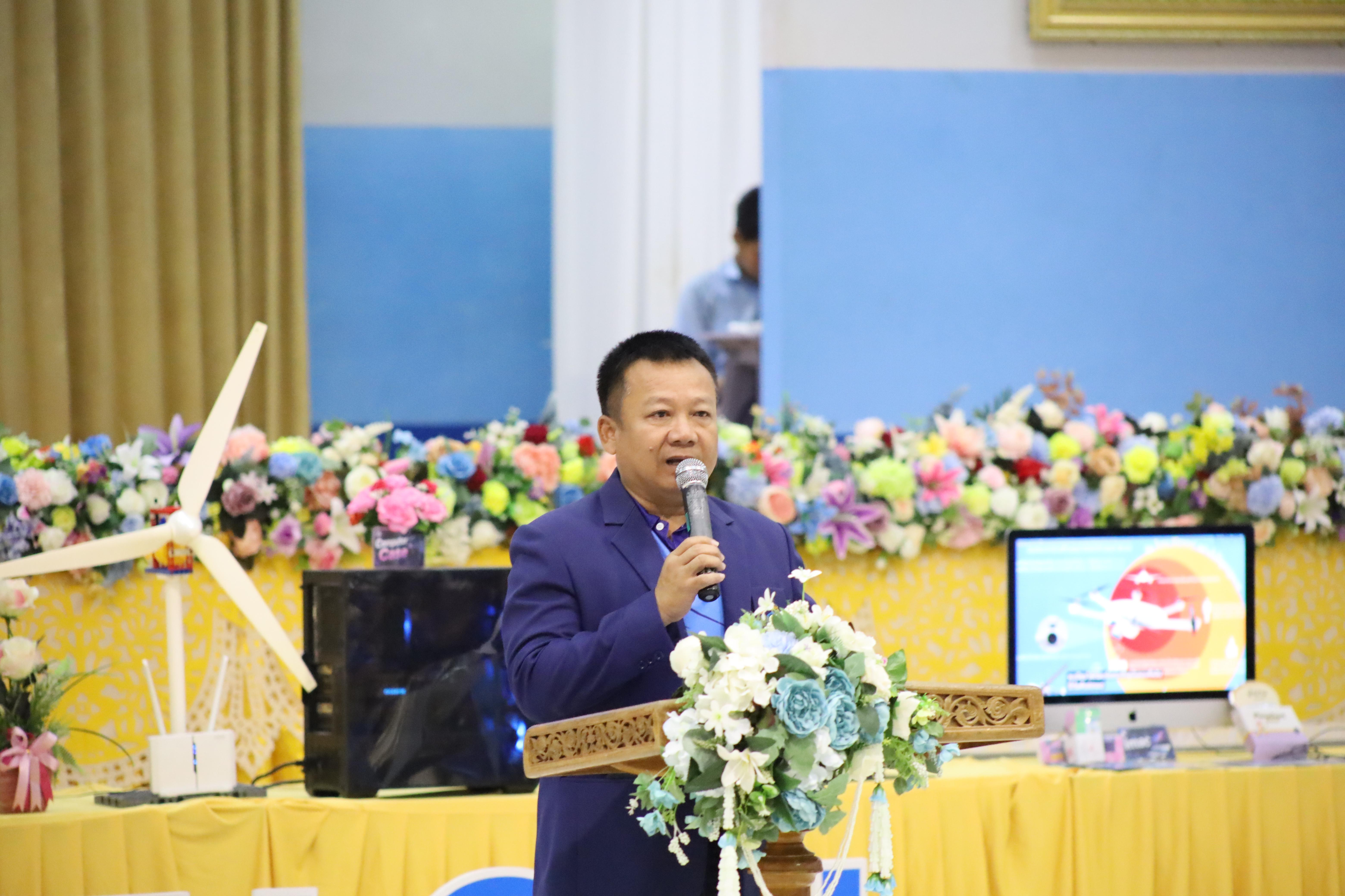 10. จัดกิจกรรมอบรมพัฒนาทักษะทางด้านเทคโนโลยี ให้กับนักเรียนโรงเรียนพิไกรวิทยา