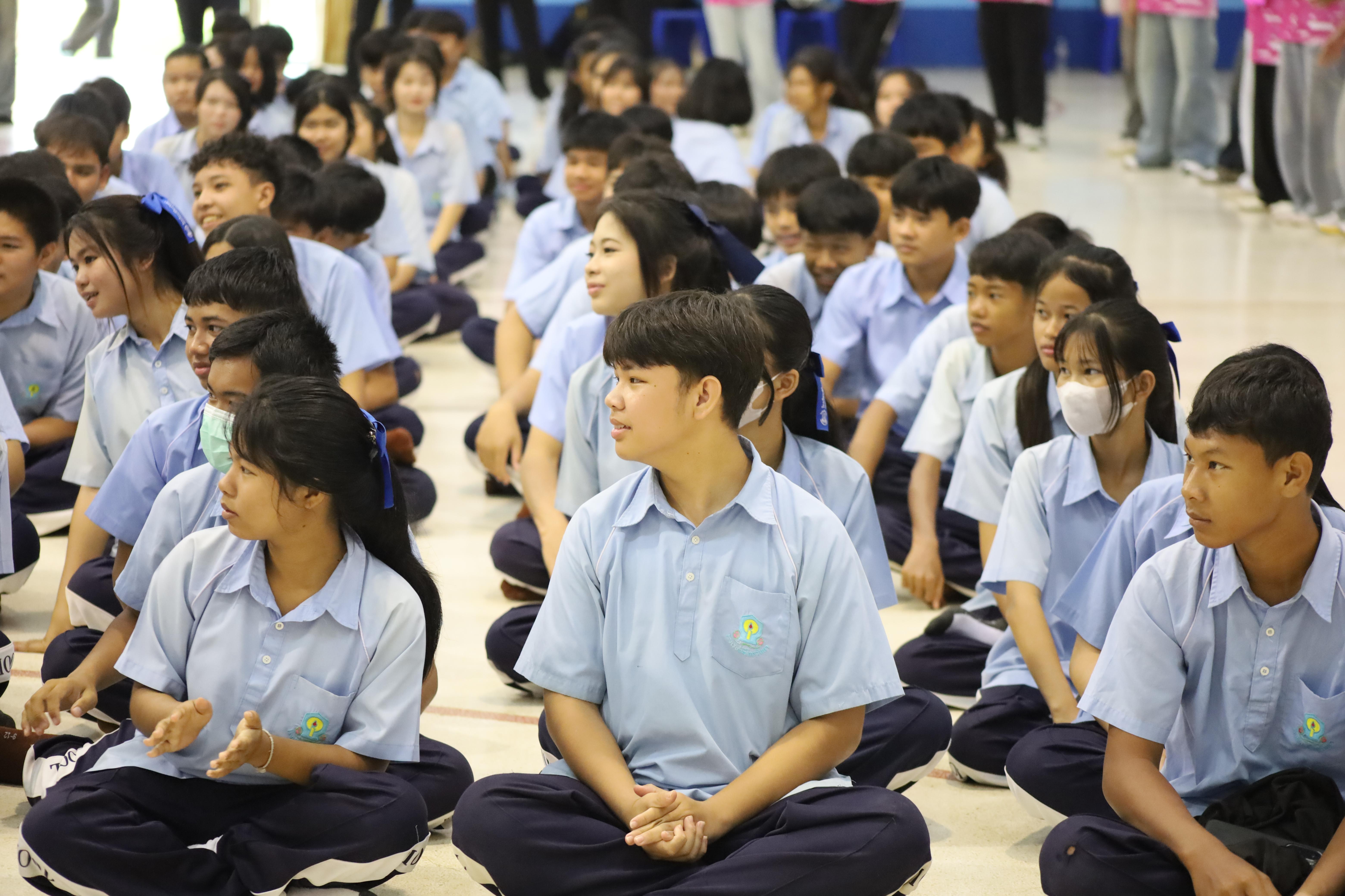 44. จัดกิจกรรมอบรมพัฒนาทักษะทางด้านเทคโนโลยี ให้กับนักเรียนโรงเรียนพิไกรวิทยา
