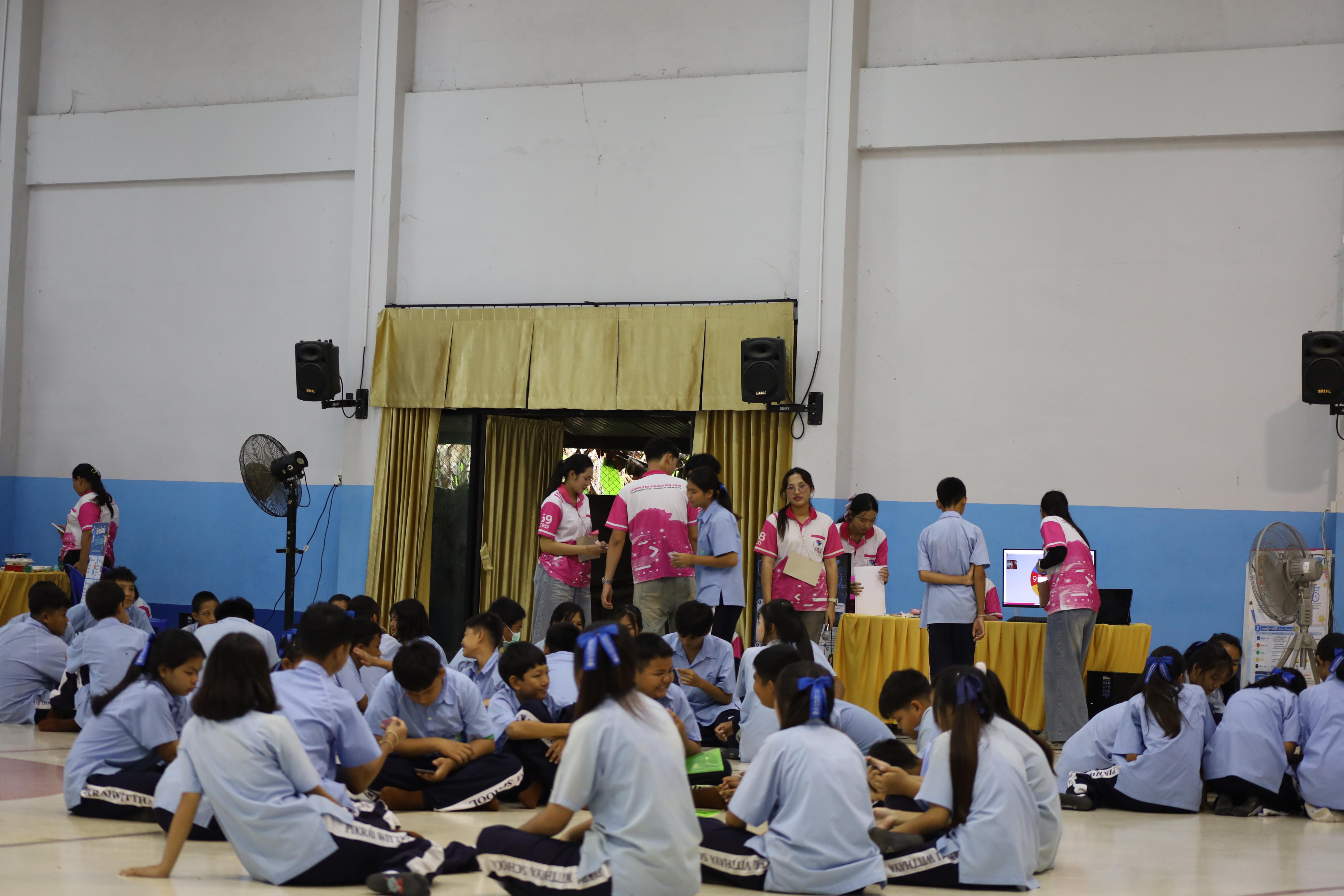 73. จัดกิจกรรมอบรมพัฒนาทักษะทางด้านเทคโนโลยี ให้กับนักเรียนโรงเรียนพิไกรวิทยา