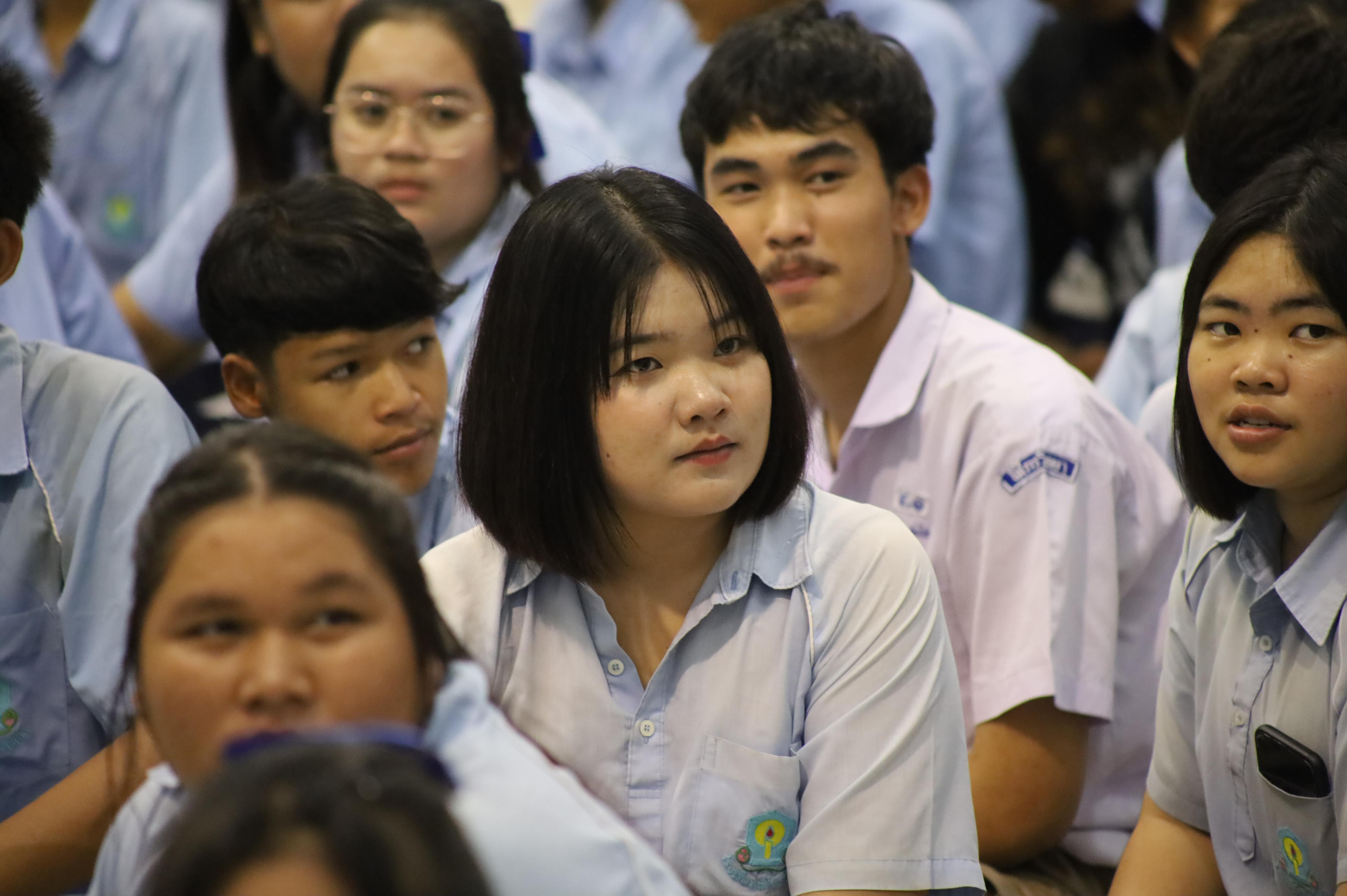 114. จัดกิจกรรมอบรมพัฒนาทักษะทางด้านเทคโนโลยี ให้กับนักเรียนโรงเรียนพิไกรวิทยา