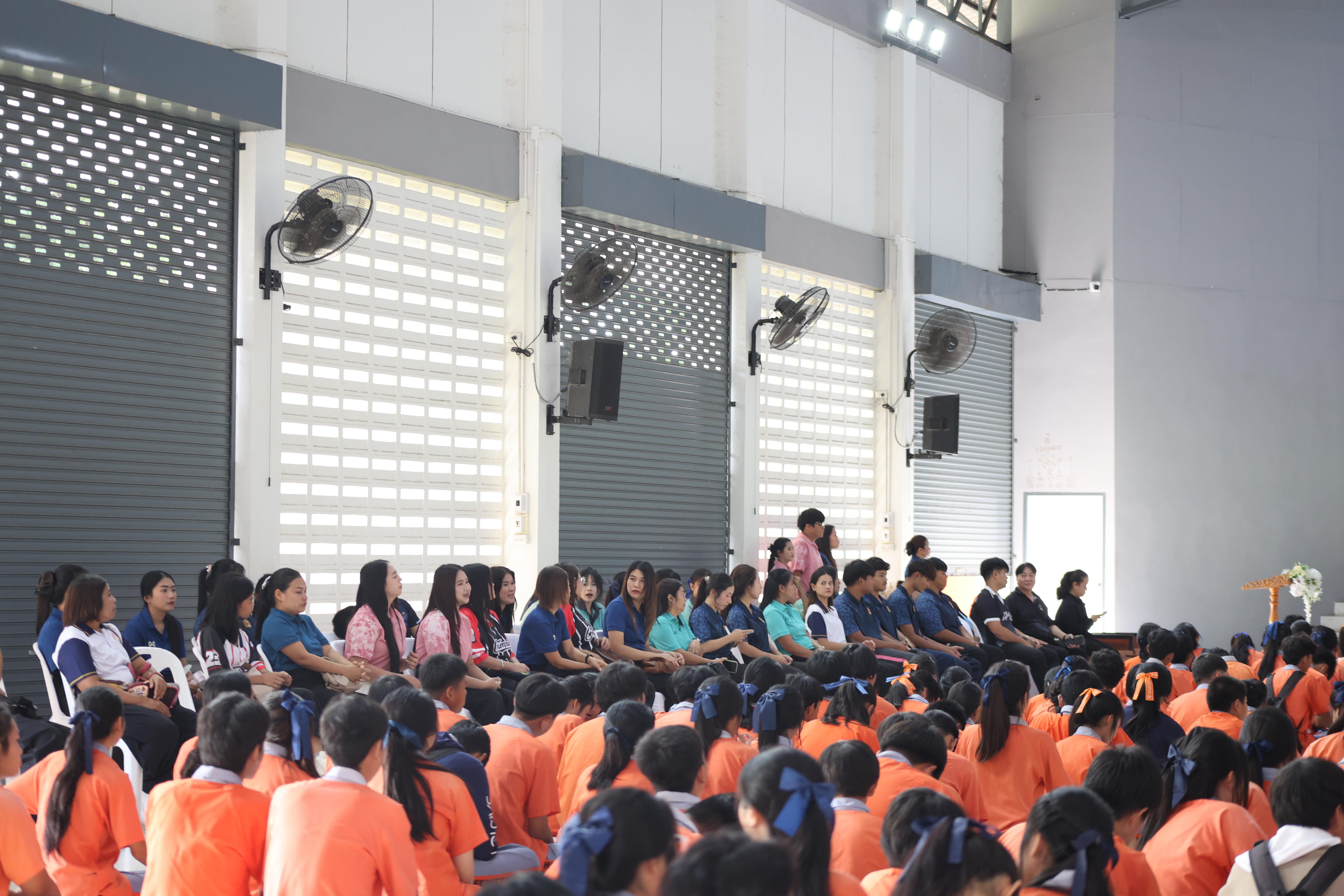 10. โปรแกรมวิชาคอมพิวเตอร์มหาวิทยาลัยราชภัฎกำแพงเพชร จัดกิจกรรมอบรมพัฒนาทักษะทางด้านเทคโนโลยี ให้กับนักเรียนโรงเรียนคณฑีพิทยาคม