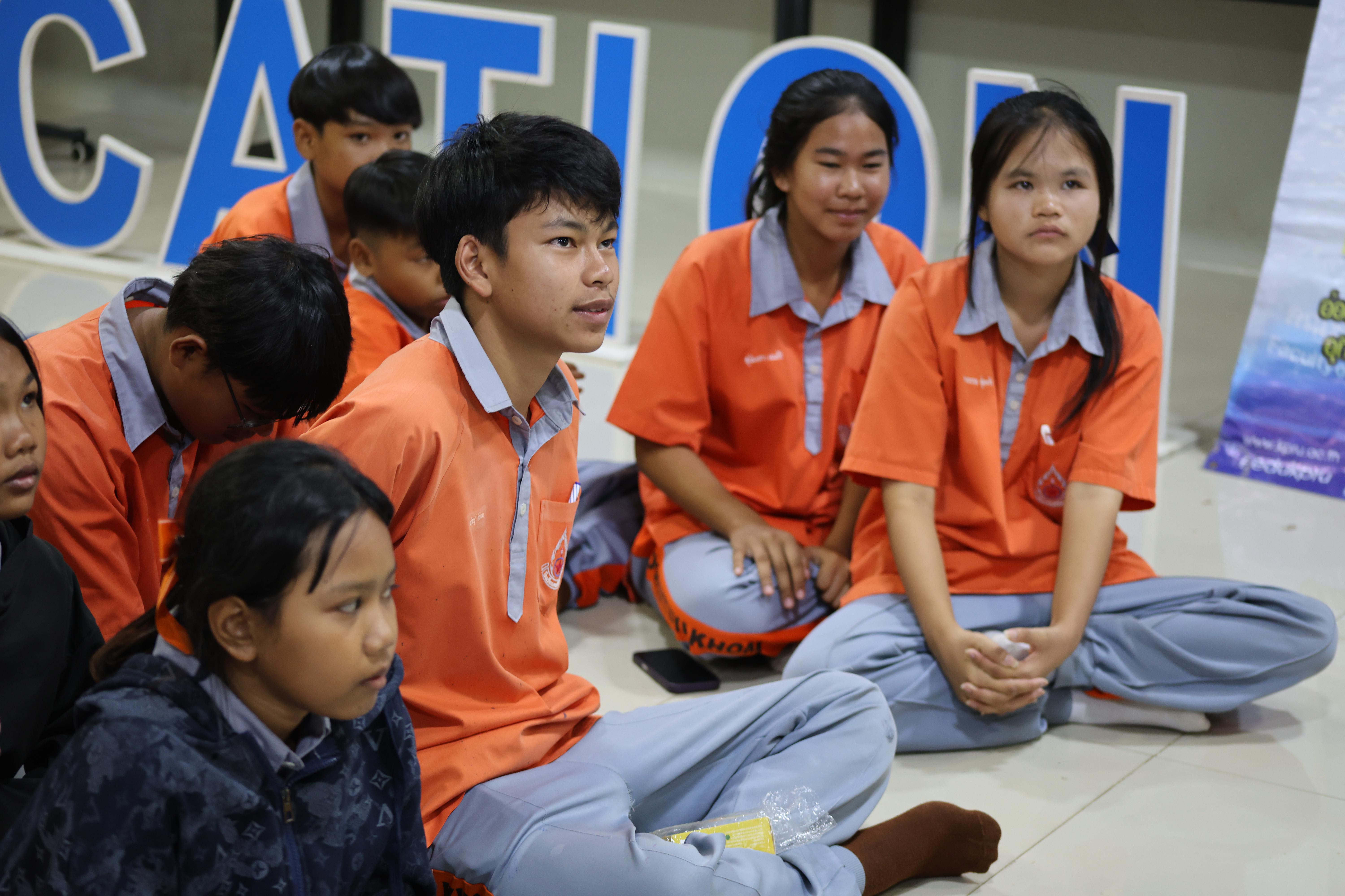 64. โปรแกรมวิชาคอมพิวเตอร์มหาวิทยาลัยราชภัฎกำแพงเพชร จัดกิจกรรมอบรมพัฒนาทักษะทางด้านเทคโนโลยี ให้กับนักเรียนโรงเรียนคณฑีพิทยาคม
