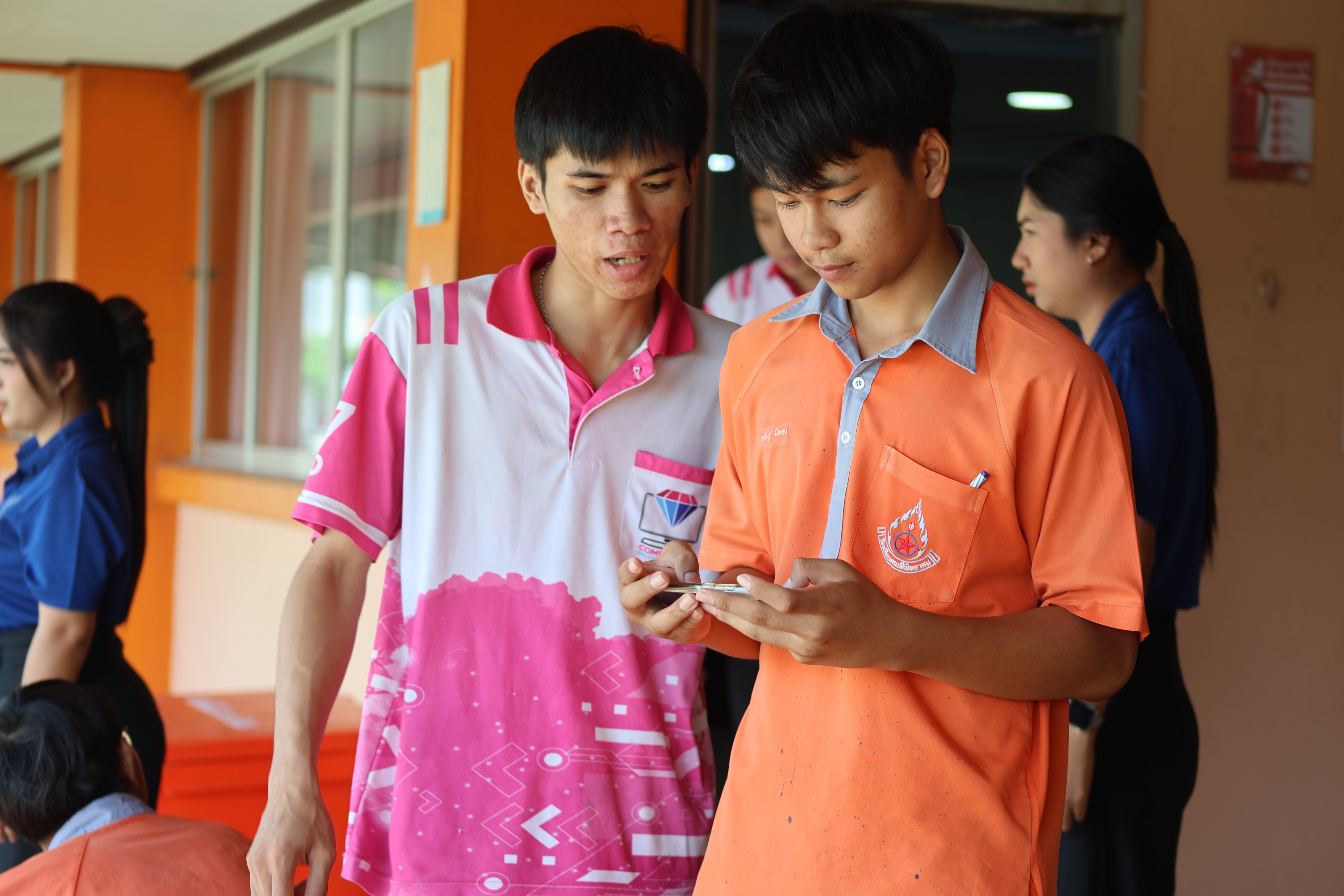 70. โปรแกรมวิชาคอมพิวเตอร์มหาวิทยาลัยราชภัฎกำแพงเพชร จัดกิจกรรมอบรมพัฒนาทักษะทางด้านเทคโนโลยี ให้กับนักเรียนโรงเรียนคณฑีพิทยาคม