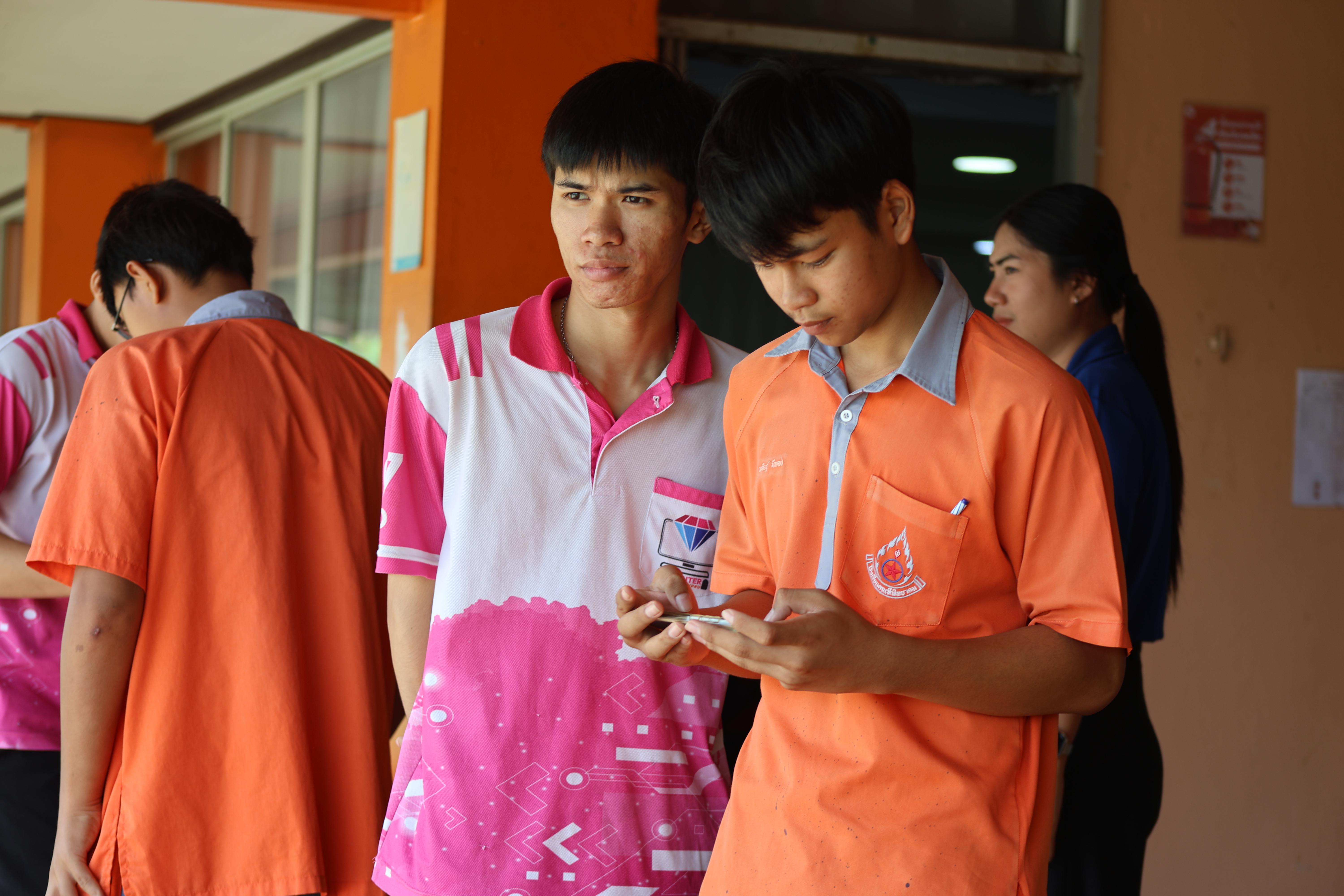 71. โปรแกรมวิชาคอมพิวเตอร์มหาวิทยาลัยราชภัฎกำแพงเพชร จัดกิจกรรมอบรมพัฒนาทักษะทางด้านเทคโนโลยี ให้กับนักเรียนโรงเรียนคณฑีพิทยาคม