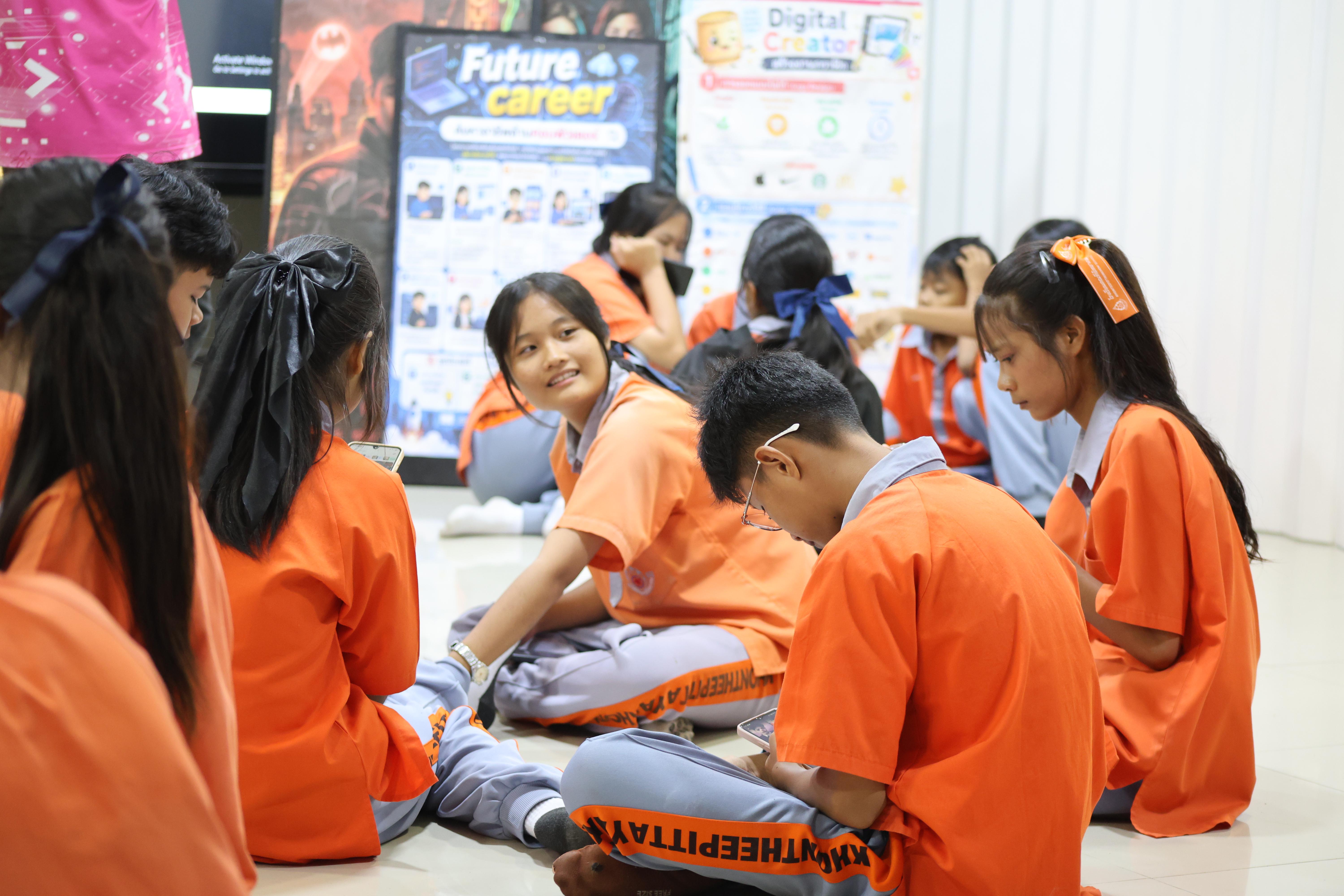 103. โปรแกรมวิชาคอมพิวเตอร์มหาวิทยาลัยราชภัฎกำแพงเพชร จัดกิจกรรมอบรมพัฒนาทักษะทางด้านเทคโนโลยี ให้กับนักเรียนโรงเรียนคณฑีพิทยาคม