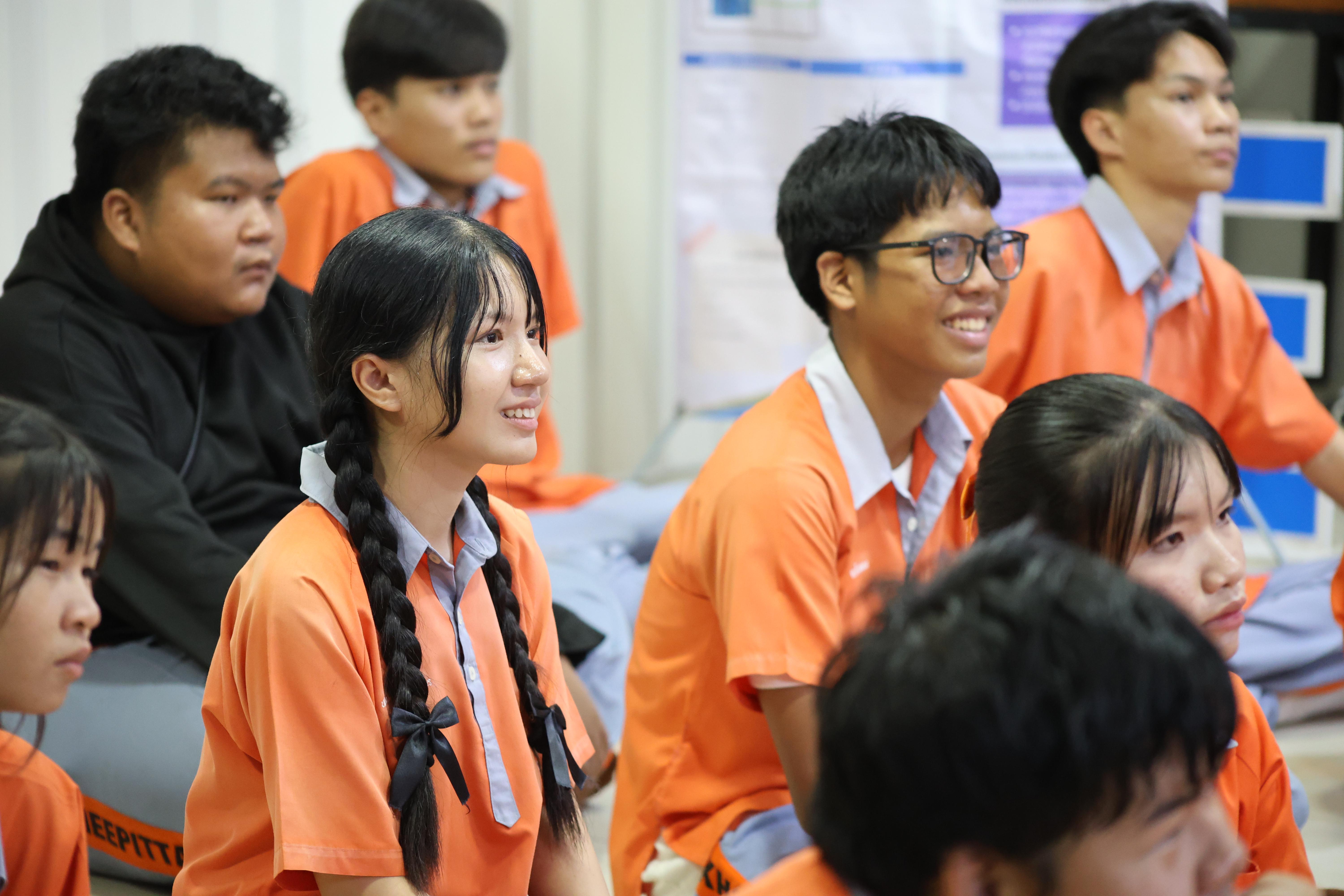 163. โปรแกรมวิชาคอมพิวเตอร์มหาวิทยาลัยราชภัฎกำแพงเพชร จัดกิจกรรมอบรมพัฒนาทักษะทางด้านเทคโนโลยี ให้กับนักเรียนโรงเรียนคณฑีพิทยาคม