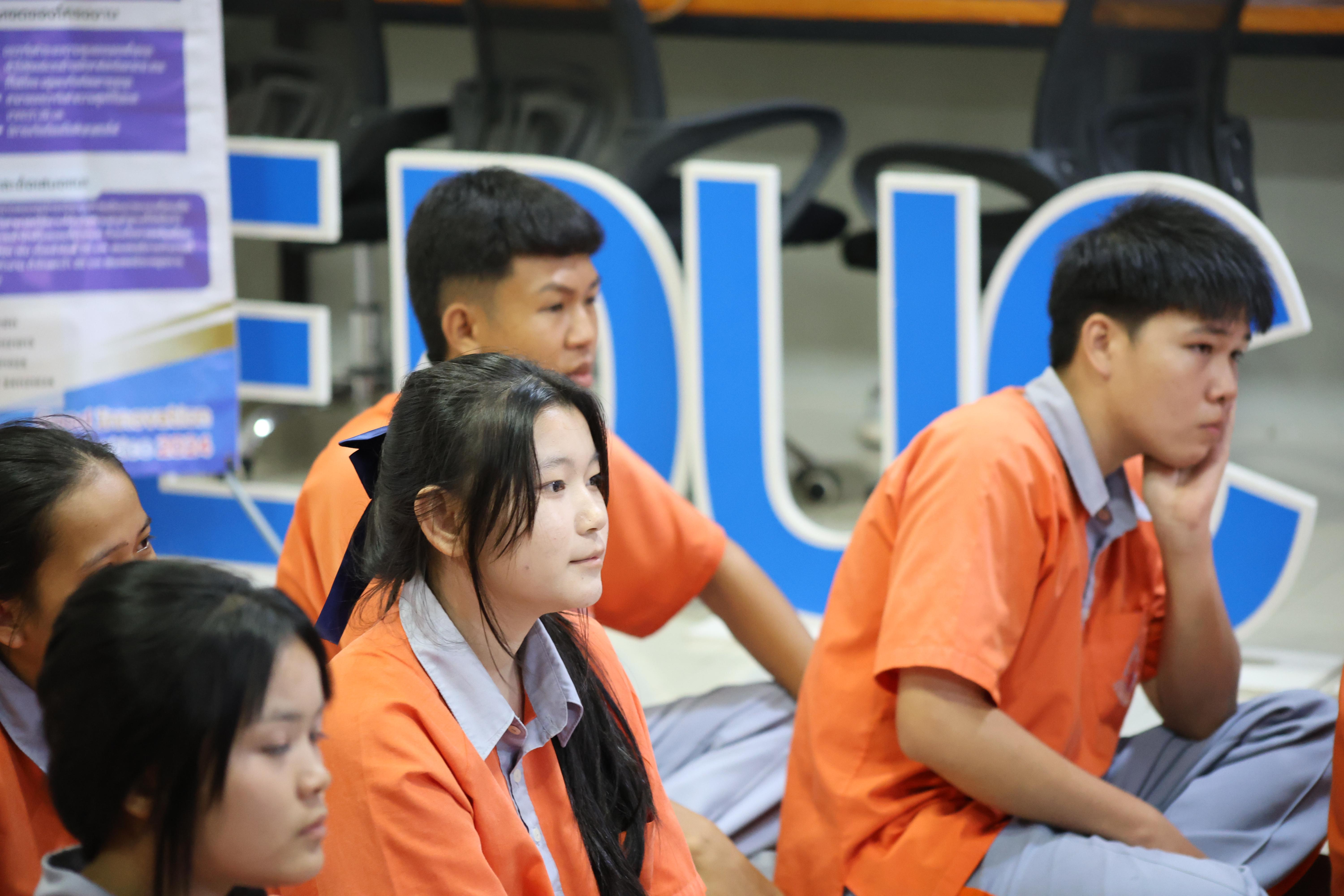166. โปรแกรมวิชาคอมพิวเตอร์มหาวิทยาลัยราชภัฎกำแพงเพชร จัดกิจกรรมอบรมพัฒนาทักษะทางด้านเทคโนโลยี ให้กับนักเรียนโรงเรียนคณฑีพิทยาคม
