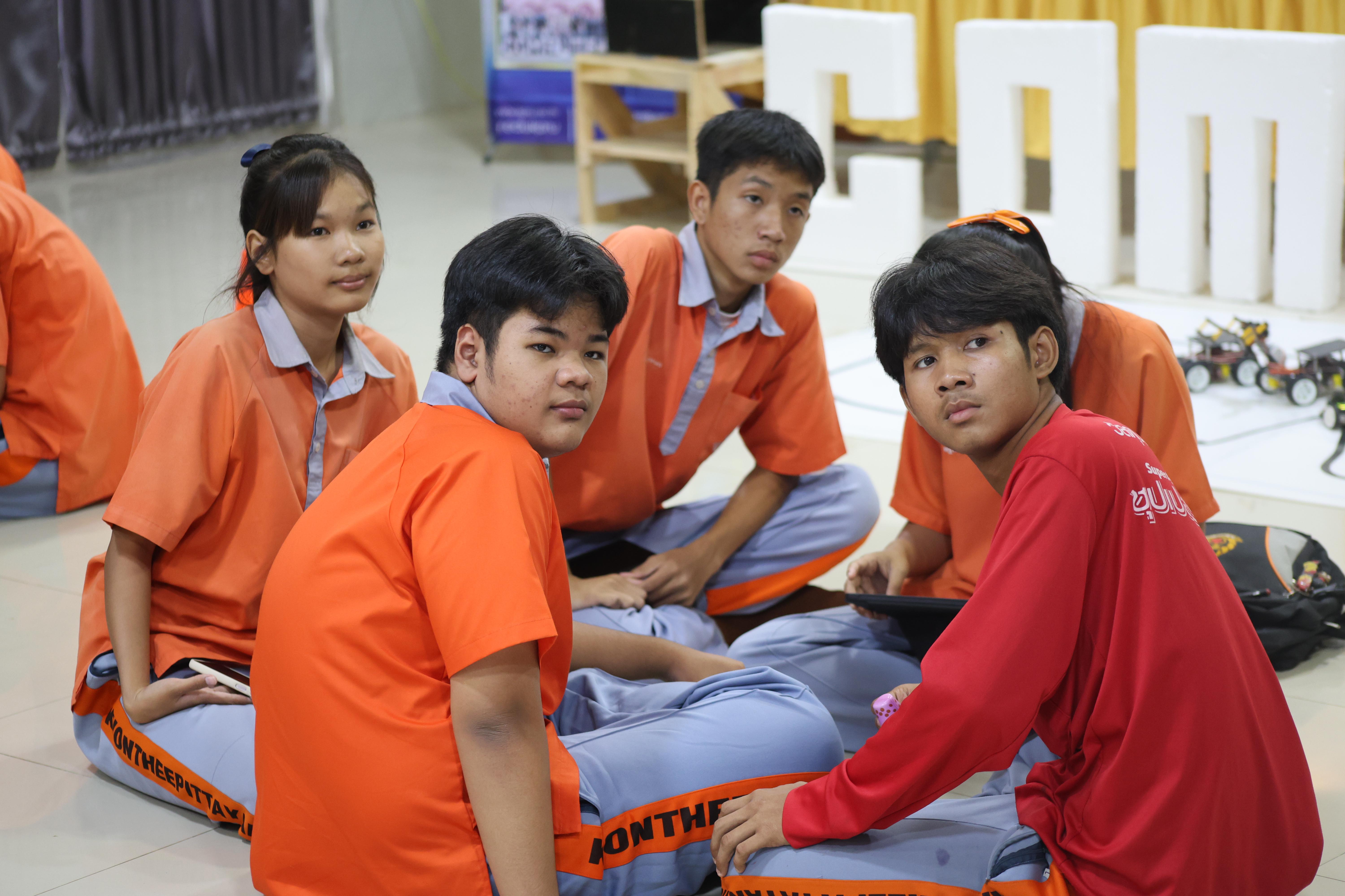 260. โปรแกรมวิชาคอมพิวเตอร์มหาวิทยาลัยราชภัฎกำแพงเพชร จัดกิจกรรมอบรมพัฒนาทักษะทางด้านเทคโนโลยี ให้กับนักเรียนโรงเรียนคณฑีพิทยาคม