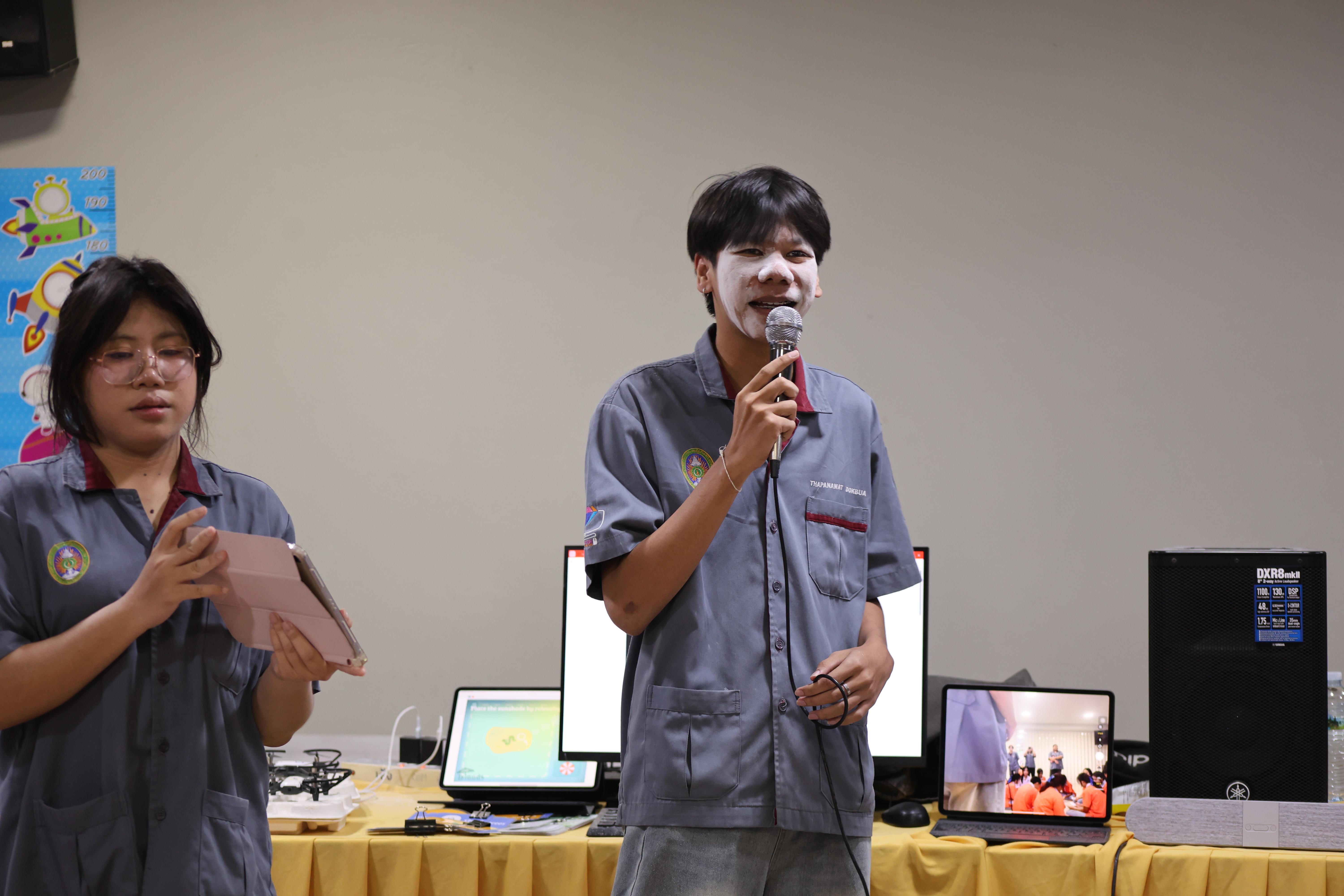 338. โปรแกรมวิชาคอมพิวเตอร์มหาวิทยาลัยราชภัฎกำแพงเพชร จัดกิจกรรมอบรมพัฒนาทักษะทางด้านเทคโนโลยี ให้กับนักเรียนโรงเรียนคณฑีพิทยาคม