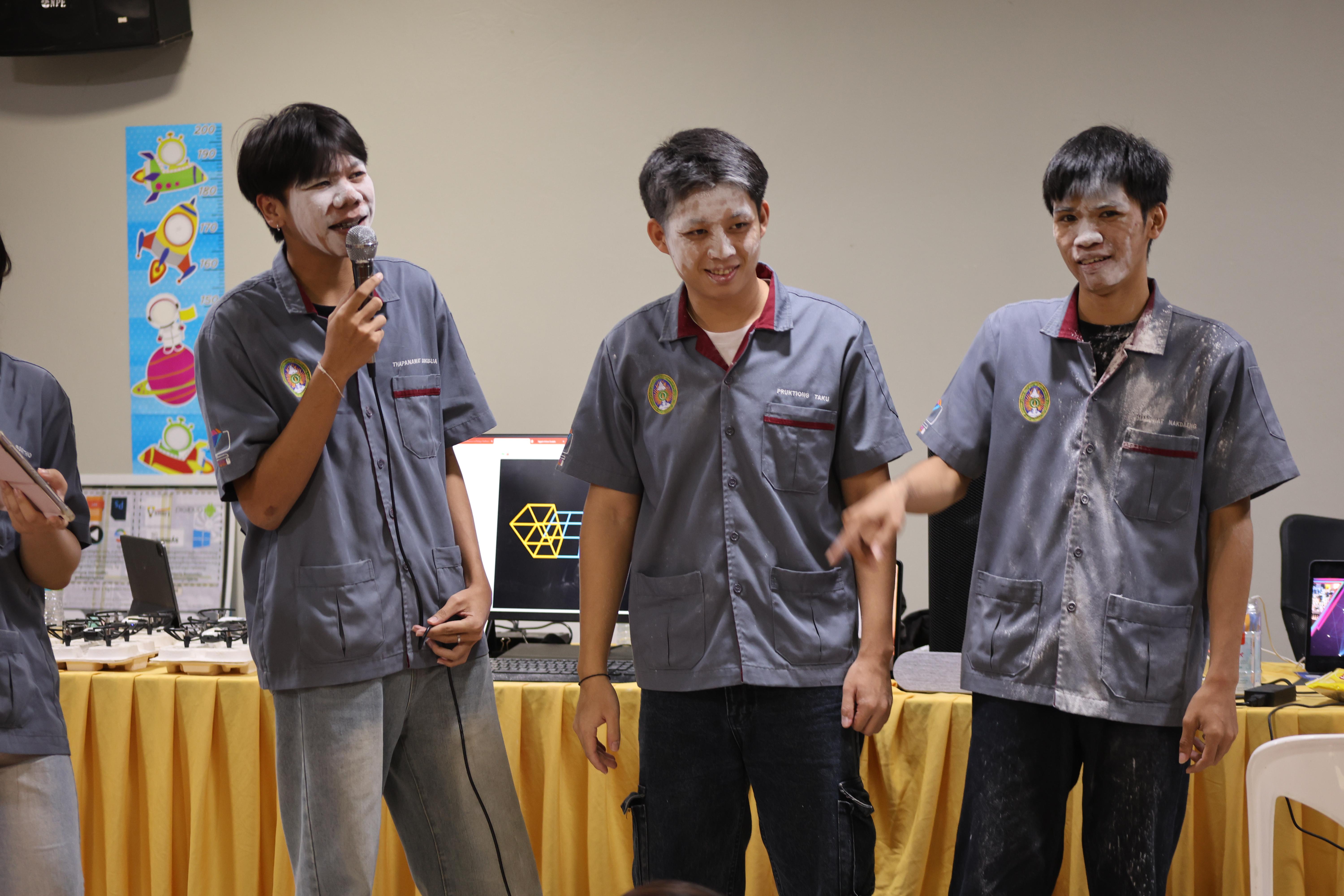 343. โปรแกรมวิชาคอมพิวเตอร์มหาวิทยาลัยราชภัฎกำแพงเพชร จัดกิจกรรมอบรมพัฒนาทักษะทางด้านเทคโนโลยี ให้กับนักเรียนโรงเรียนคณฑีพิทยาคม