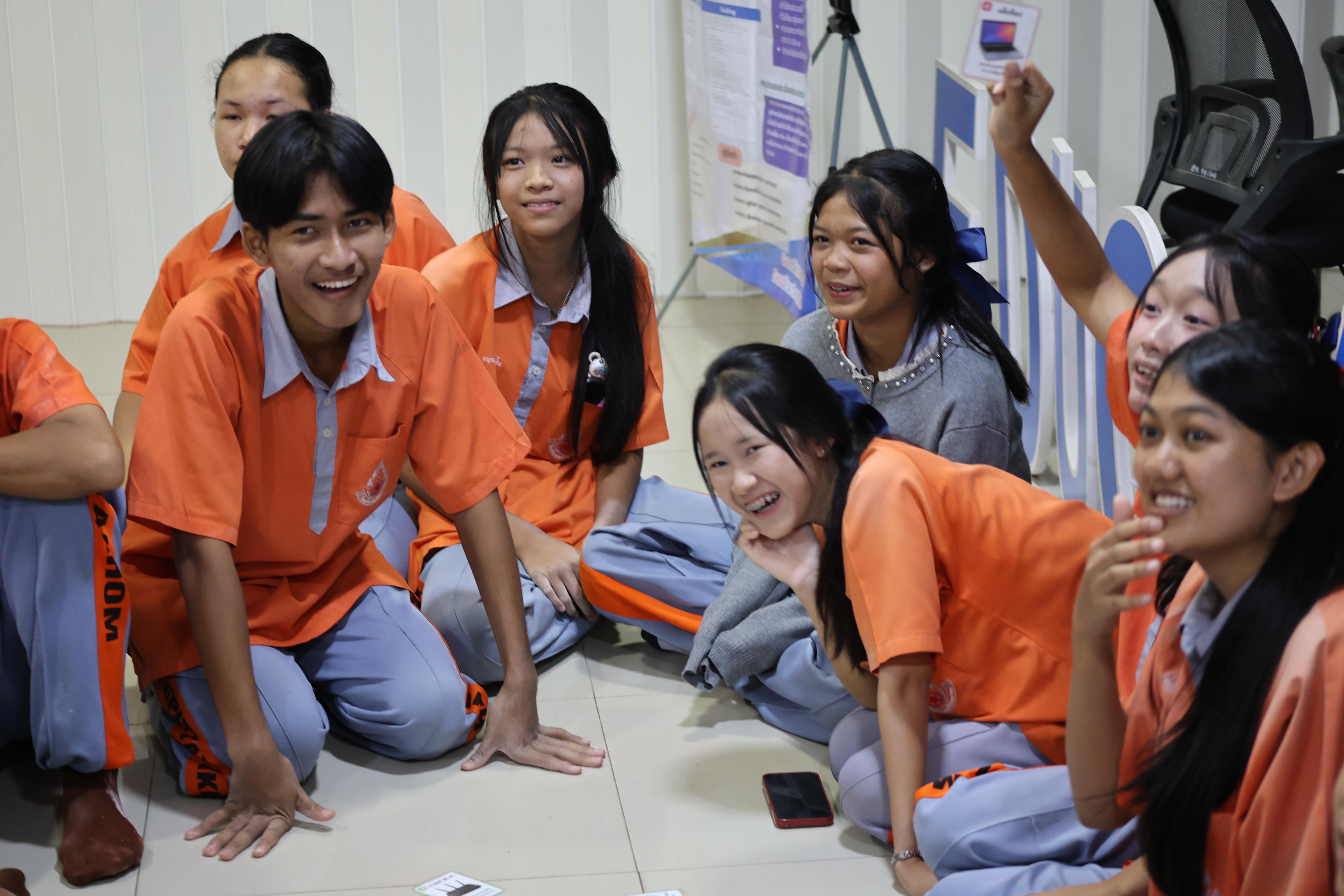 345. โปรแกรมวิชาคอมพิวเตอร์มหาวิทยาลัยราชภัฎกำแพงเพชร จัดกิจกรรมอบรมพัฒนาทักษะทางด้านเทคโนโลยี ให้กับนักเรียนโรงเรียนคณฑีพิทยาคม