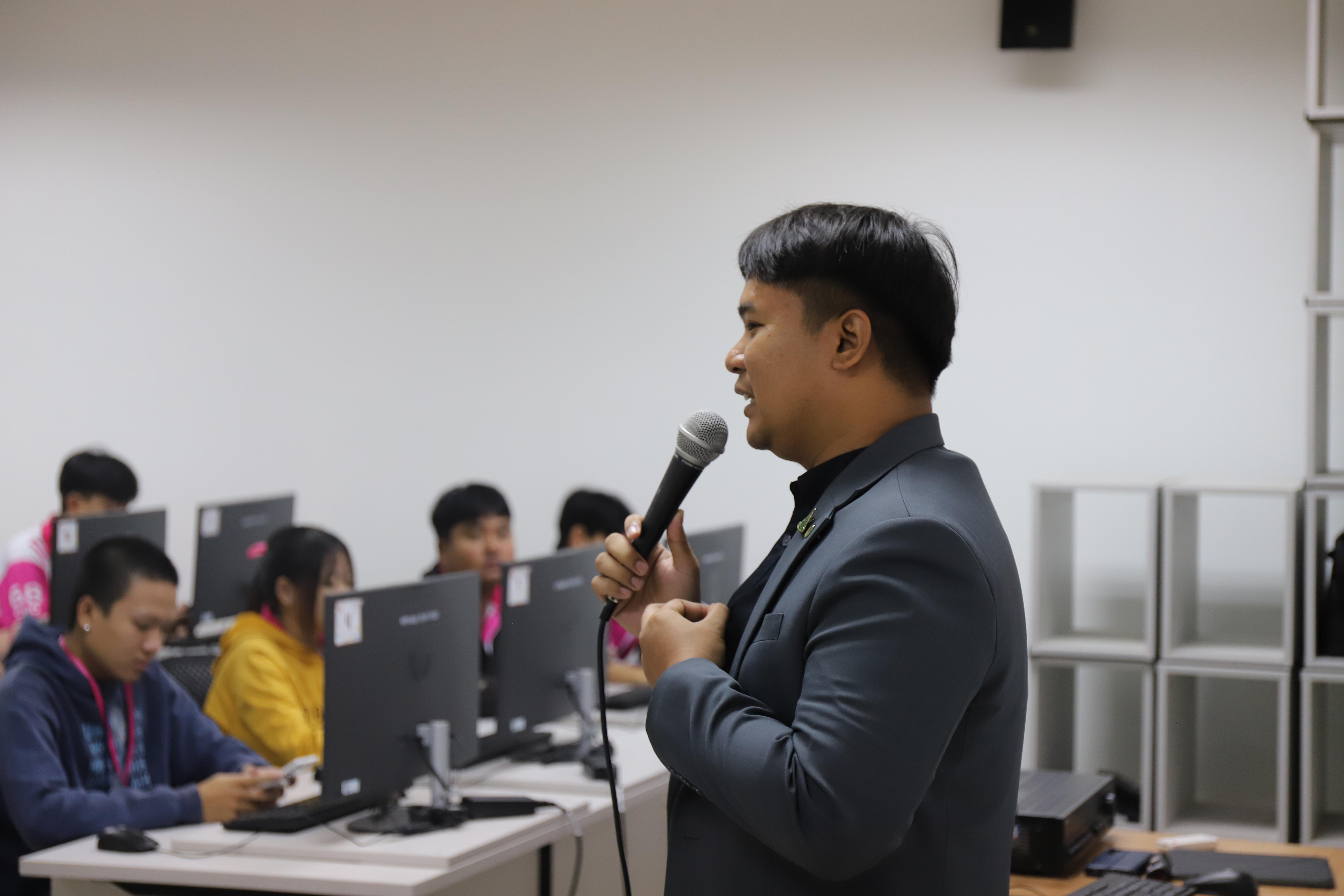 37. อบรมนักศึกษาคอมพิวเตอร์