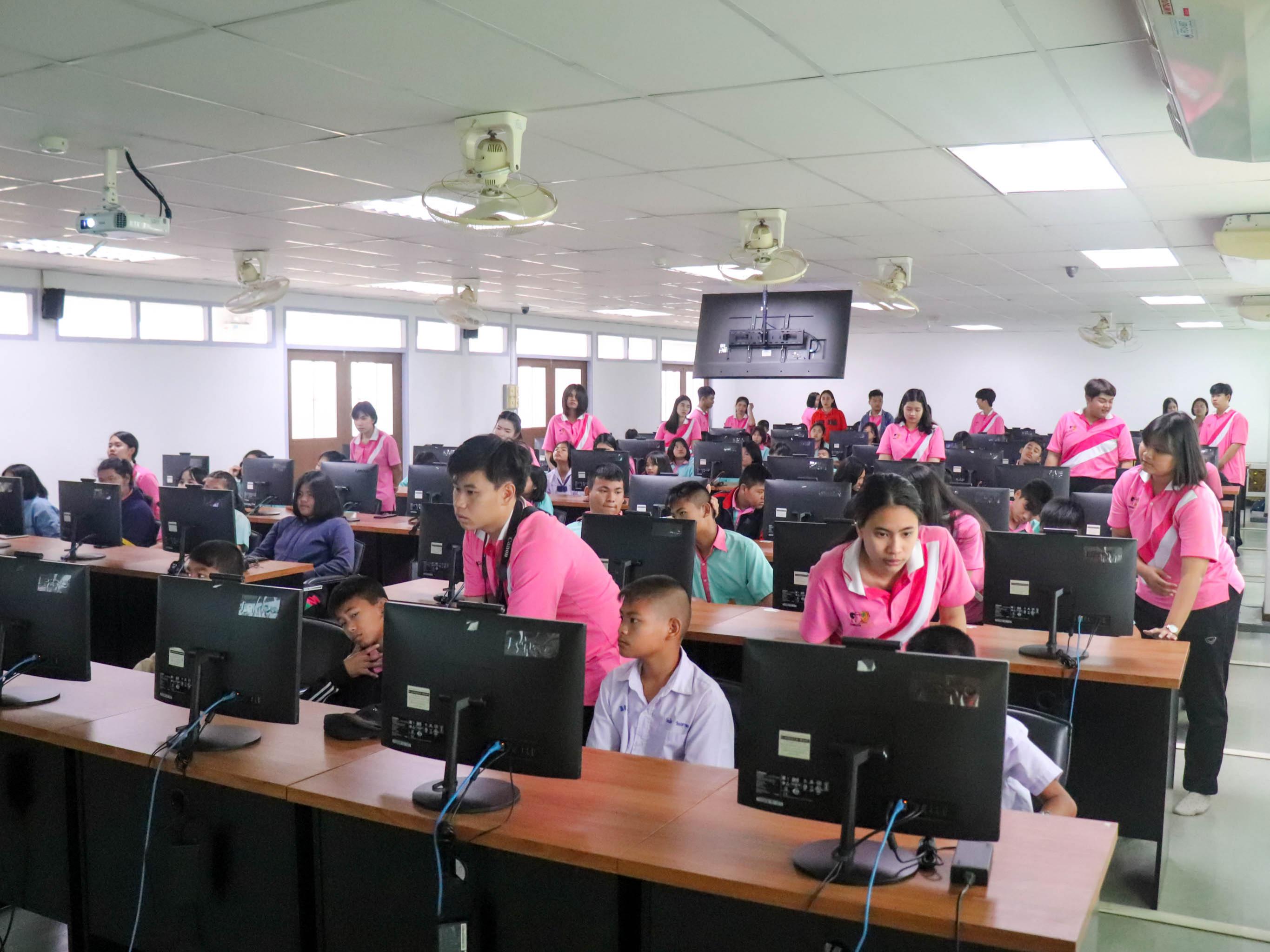 5.  โครงการบูรณาการจัดการเรียนการสอน โปรแกรมวิชาคอมพิวเตอร์ | 4 มี.ค 2563