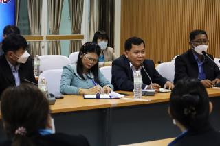 27. วันพุธที่ 16 พ.ย. 65 รศ.ดร.บัณฑิต ฉัตรวิโรจน์ คณบดีคณะครุศาสตร์ พร้อมด้วยคณะผู้บริหาร คณาจารย์ เจ้าหน้าที่บุคลากรครุศาสตร์ ร่วมต้อนรับคณะศึกษาดูงานจาก Provincial Teacher Training College Cambodia