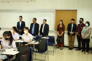 110. วันพุธที่ 16 พ.ย. 65 รศ.ดร.บัณฑิต ฉัตรวิโรจน์ คณบดีคณะครุศาสตร์ พร้อมด้วยคณะผู้บริหาร คณาจารย์ เจ้าหน้าที่บุคลากรครุศาสตร์ ร่วมต้อนรับคณะศึกษาดูงานจาก Provincial Teacher Training College Cambodia