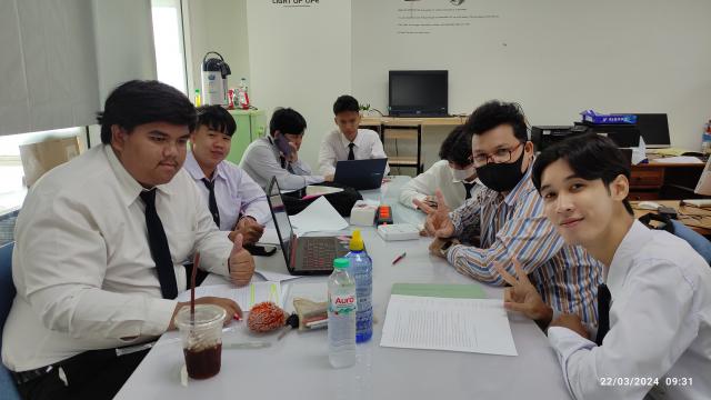 1. นักศึกษานำเสนองานวิจัย