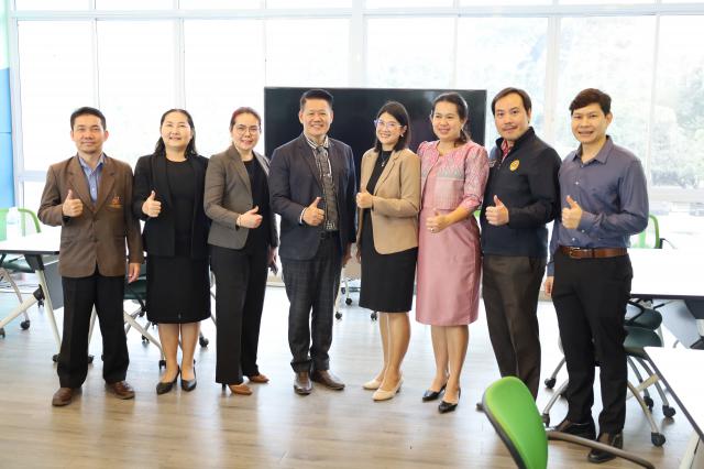 เมื่อวันที่ 23 สิงหาคม 2568 ผศ.ดร.ประจบ ขวัญมั่น คณบดีคณะครุศาสตร์ พร้อมด้วยคณะผู้บริหาร ได้ตรวจเยี่ยมการสอบคัดเลือกนักศึกษาระดับปริญญาโท ประจำภาคเรียนที่ 2 ปีการศึกษา 2568 ทั้งภาคข้อเขียนและการสัมภาษณ์