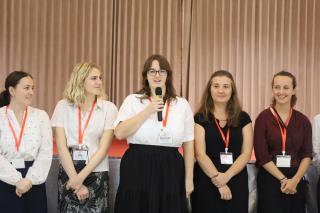 75. ENGLISH CULTURAL EXCHANGE CAMP