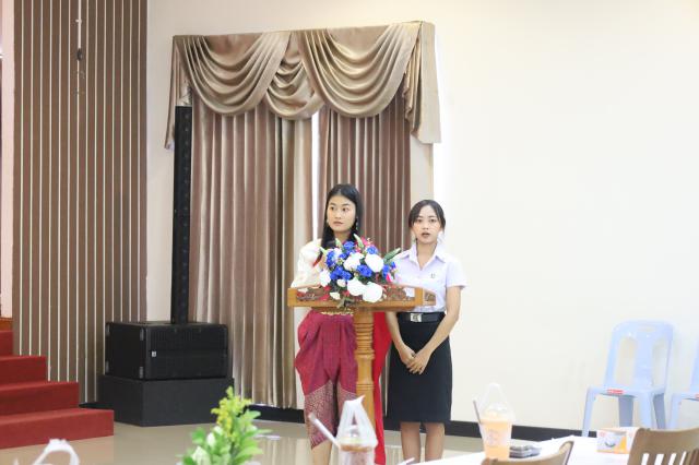 1. การแสดงพื้นบ้านของนักศึกษาภาษาไทย